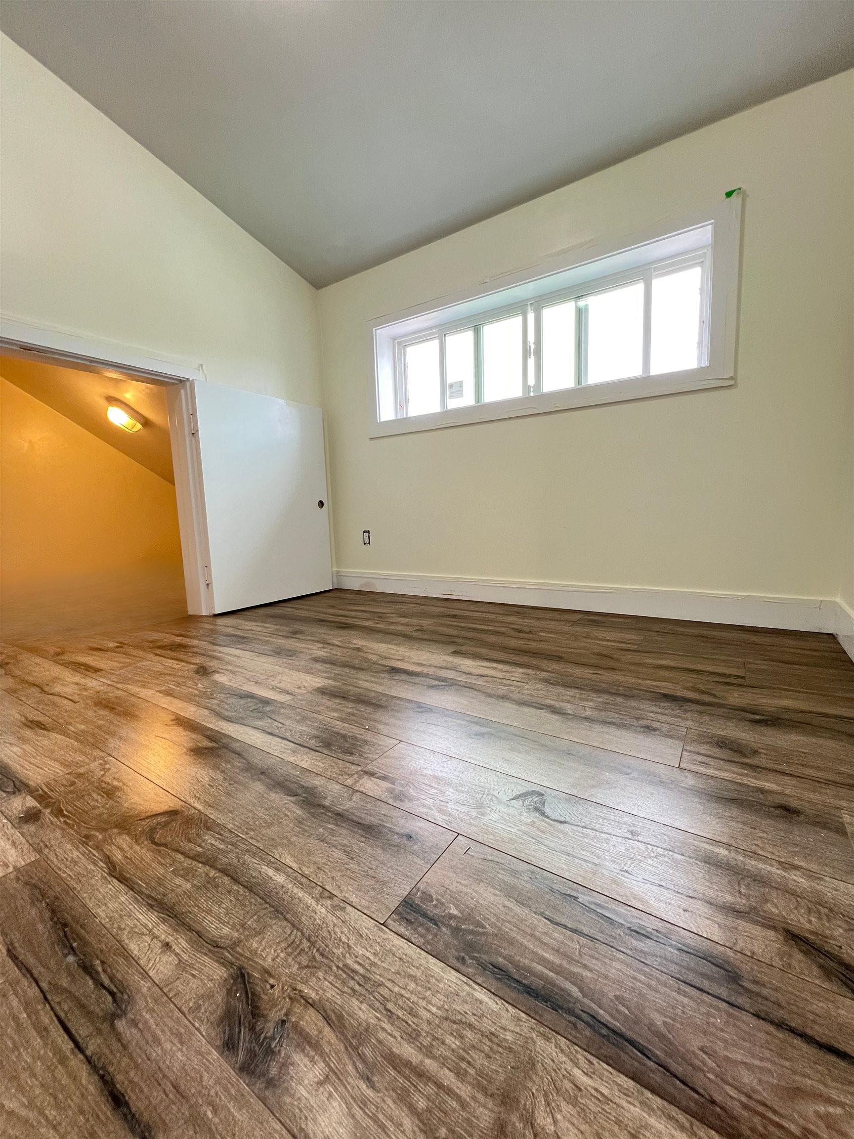 6752 Dumfries, Vancouver, BC