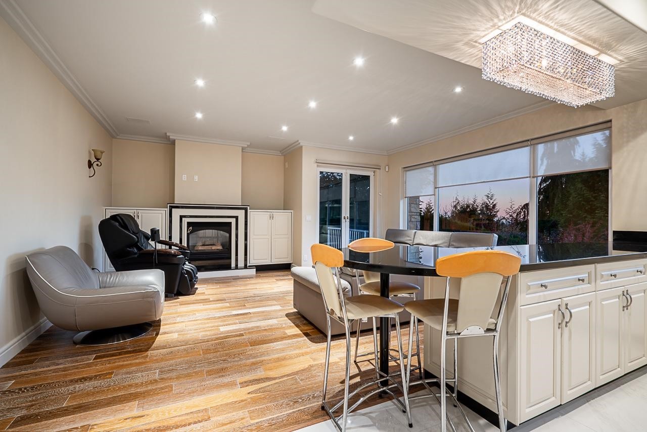 1562 Pinecrest Drive, West Vancouver, BC