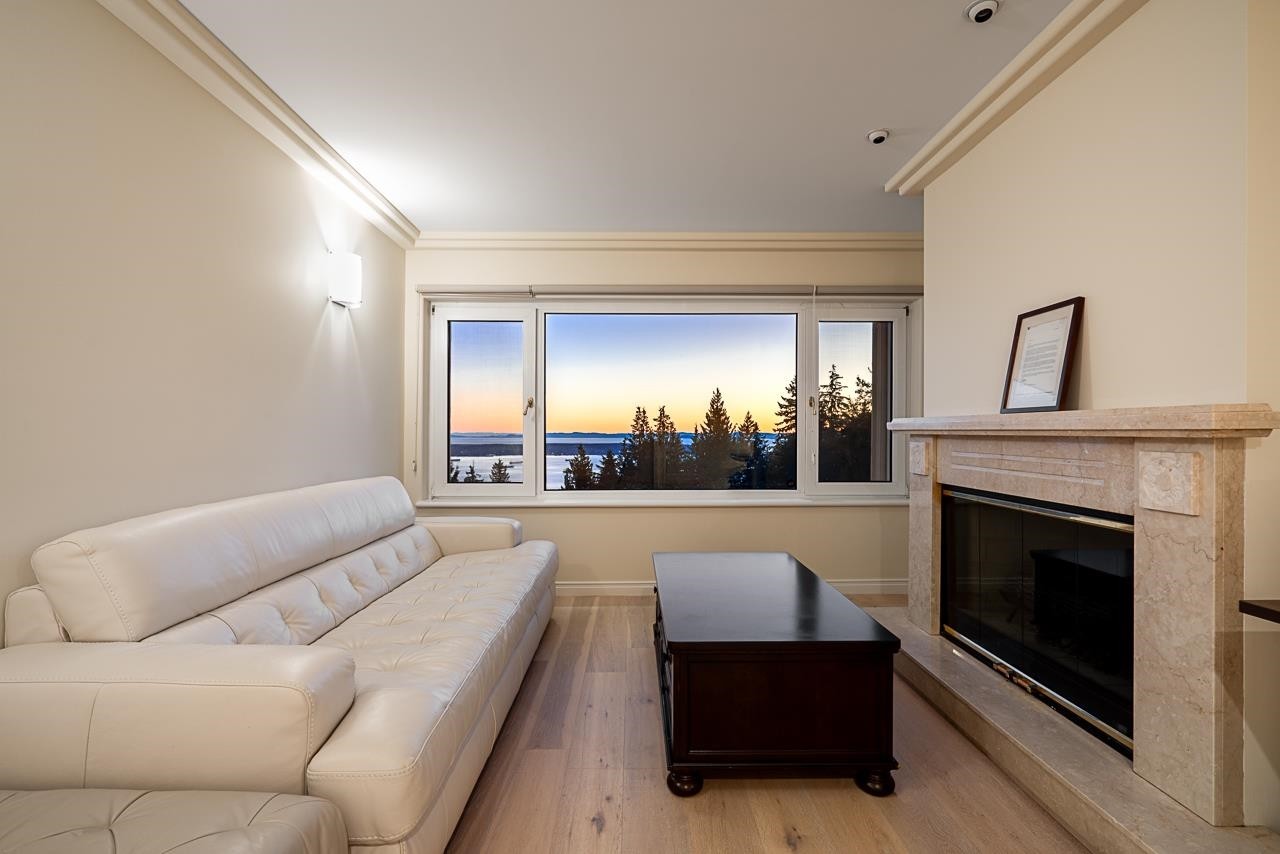 1562 Pinecrest Drive, West Vancouver, BC