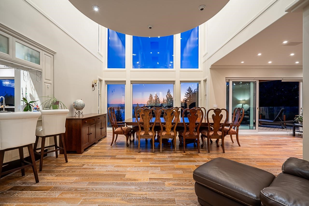 1562 Pinecrest Drive, West Vancouver, BC
