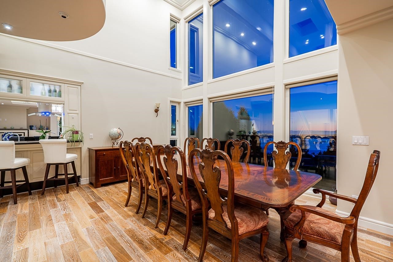 1562 Pinecrest Drive, West Vancouver, BC