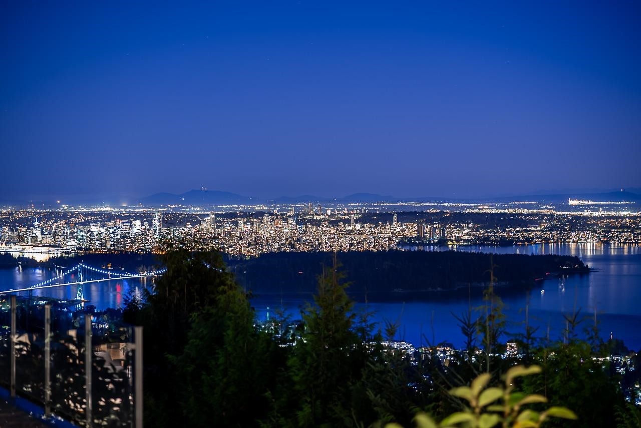 1562 Pinecrest Drive, West Vancouver, BC