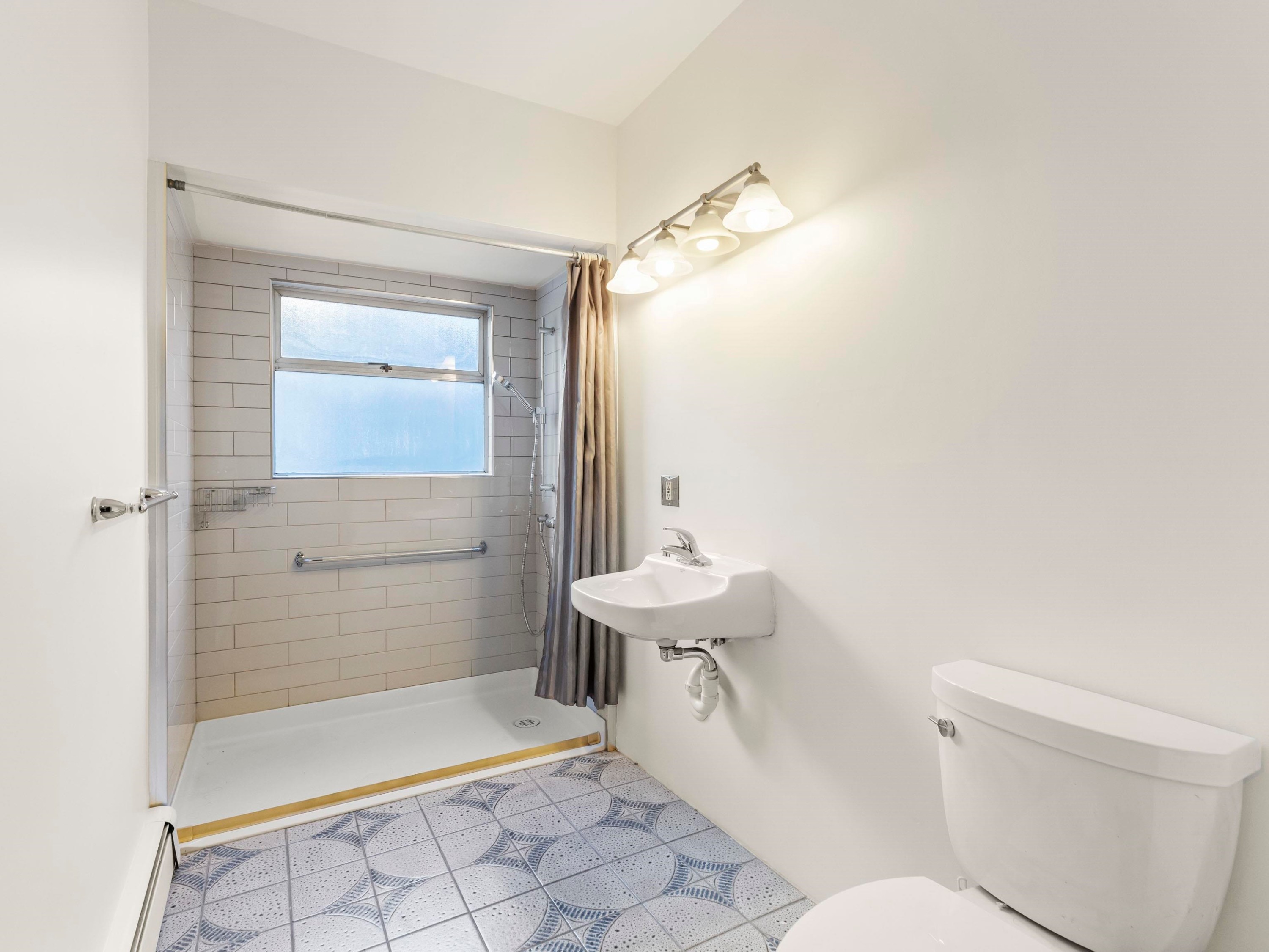 5950 Macdonald Street, Vancouver, BC