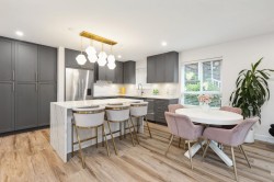 6-848 16th Street W North Vancouver, BC V7P 1R3