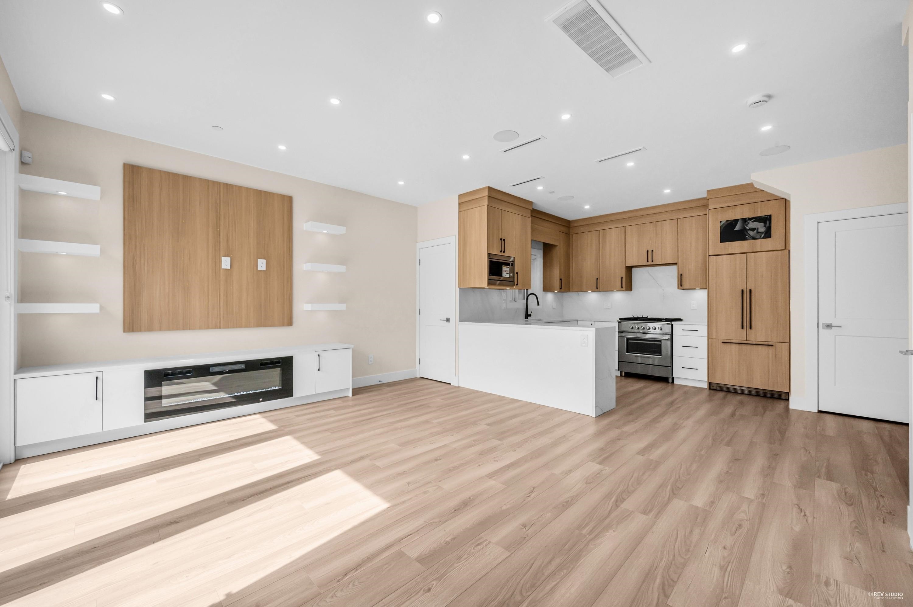 2371 Adanac Street, Vancouver, BC