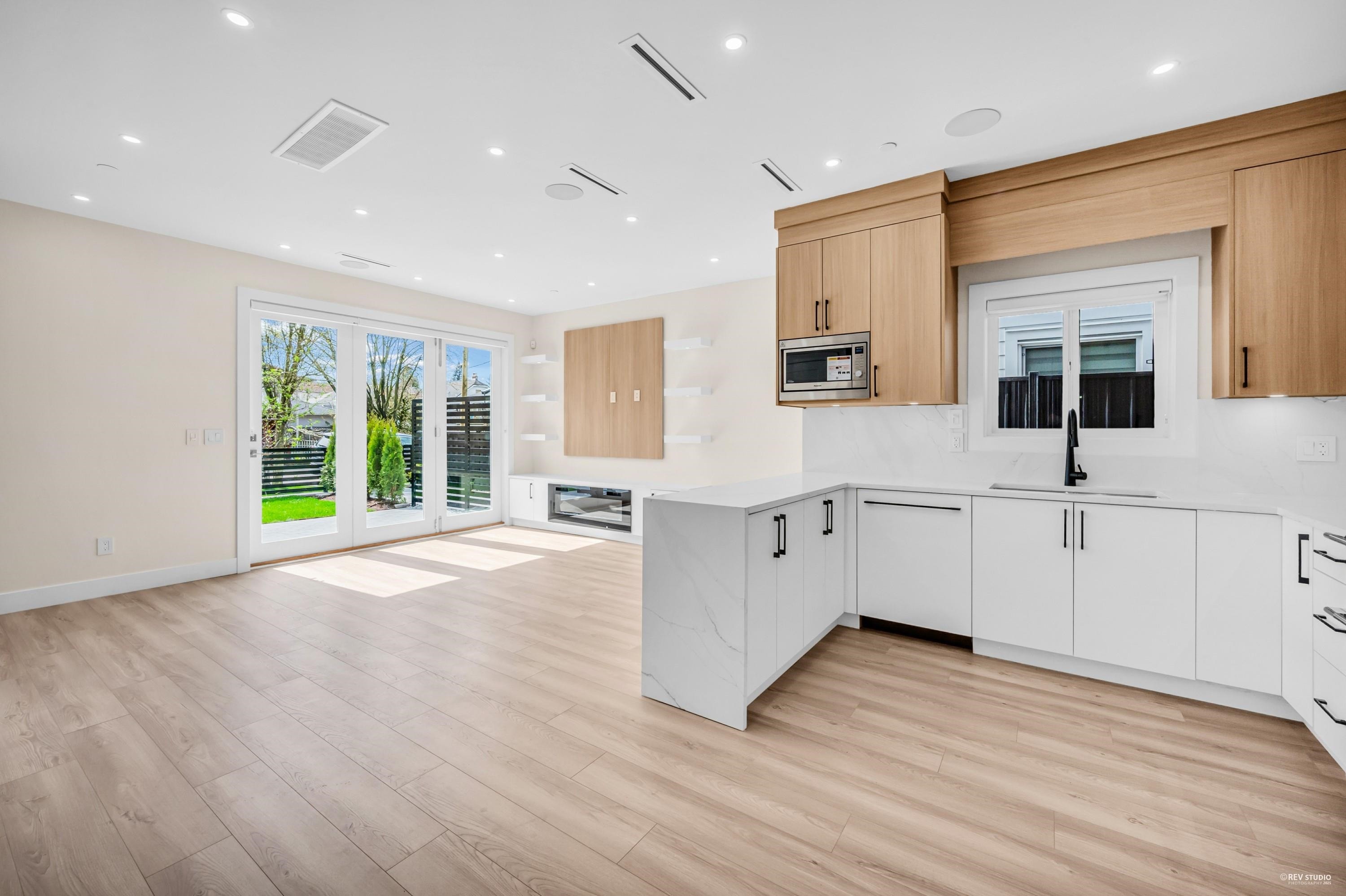 2371 Adanac Street, Vancouver, BC