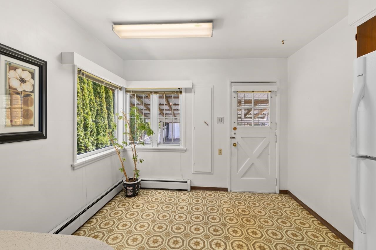 2880 Oxford Street, Vancouver, BC