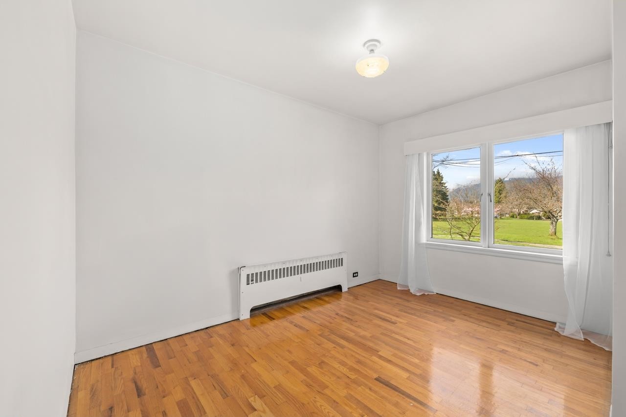 2880 Oxford Street, Vancouver, BC