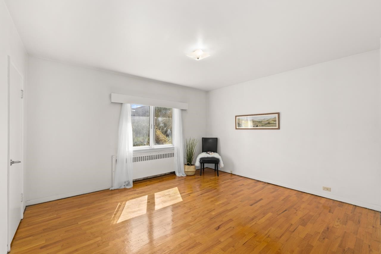 2880 Oxford Street, Vancouver, BC