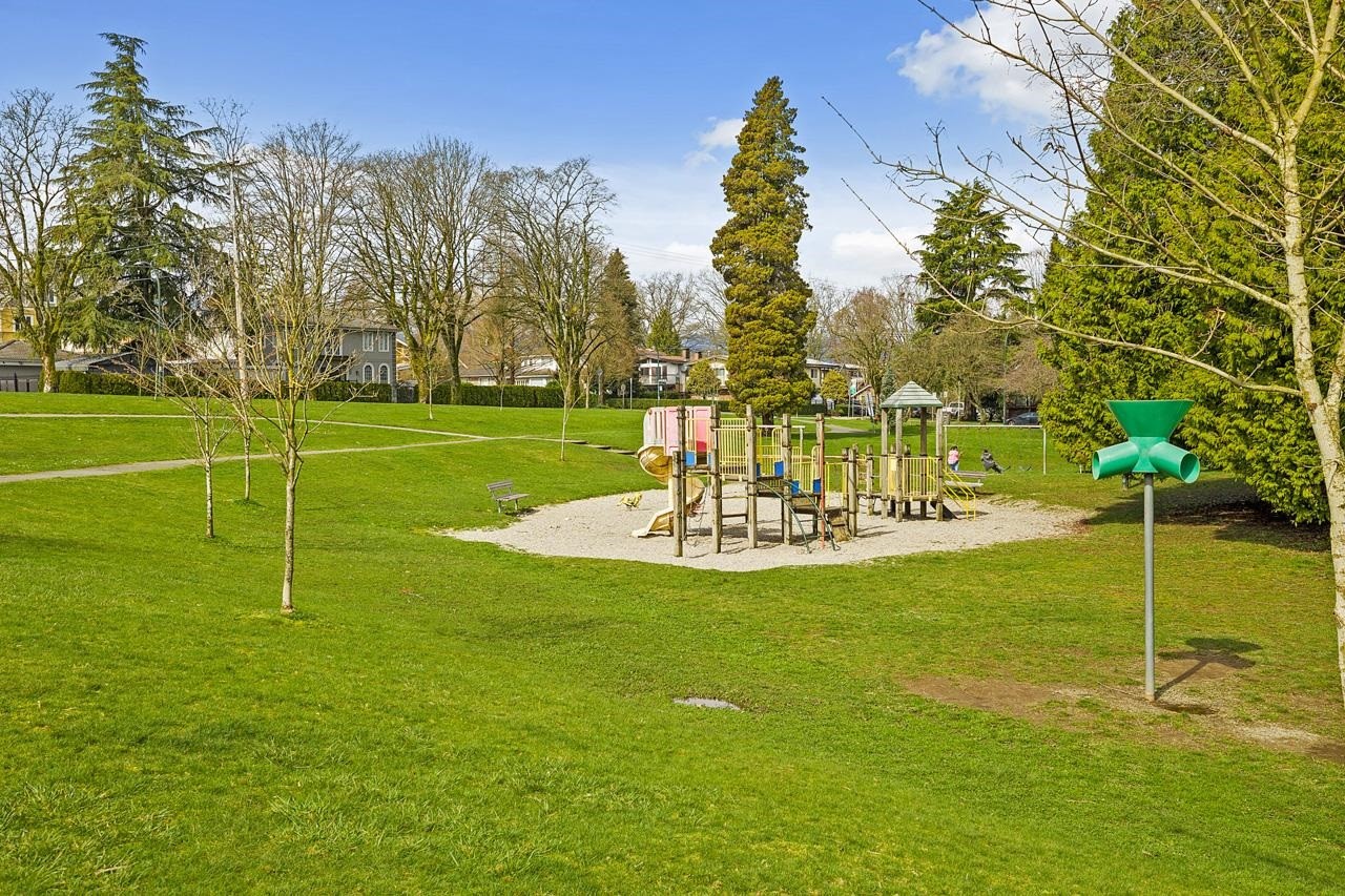 2880 Oxford Street, Vancouver, BC