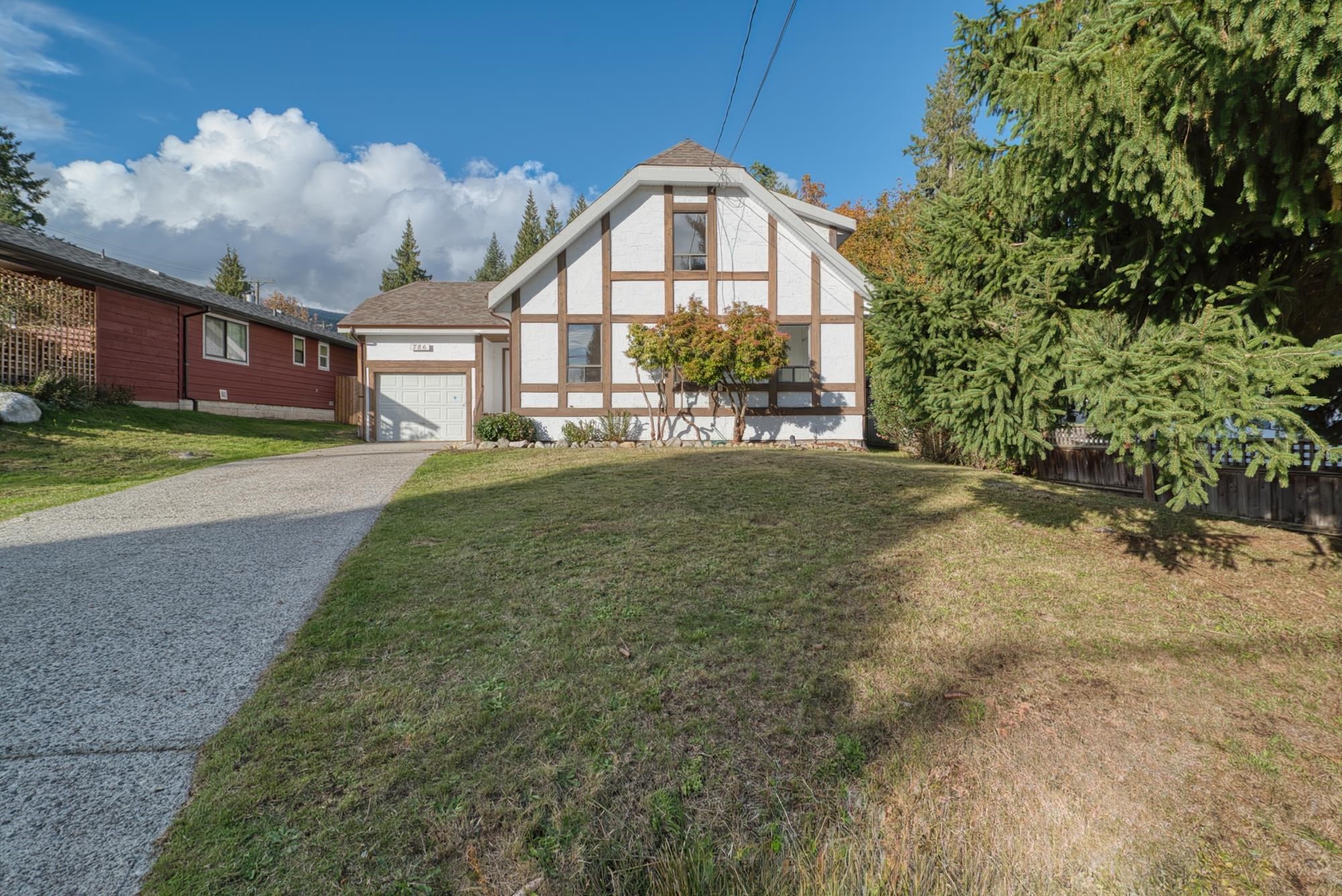 786 Creekside Crescent, Gibsons, BC
