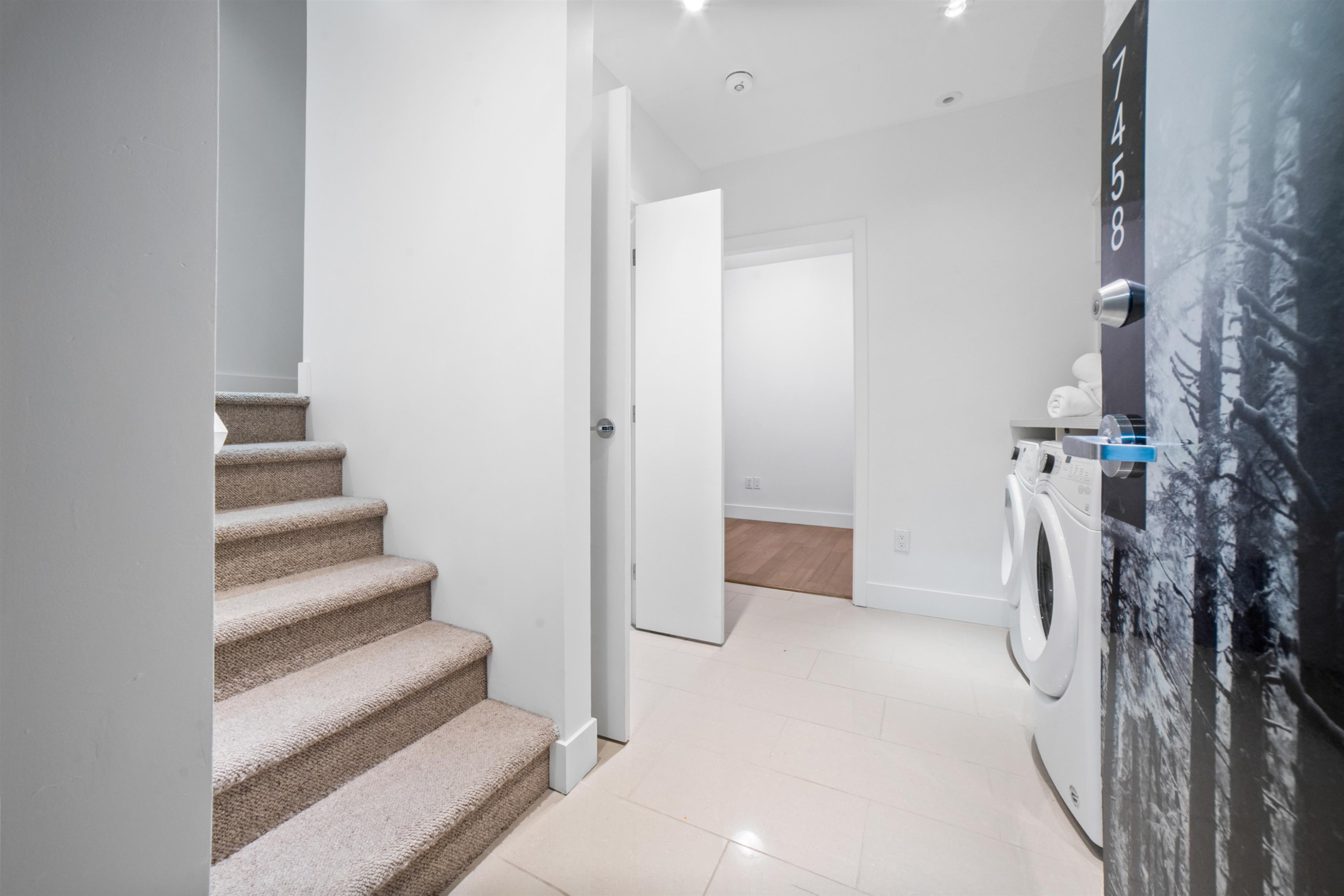 7458 Granville Street, Vancouver, BC