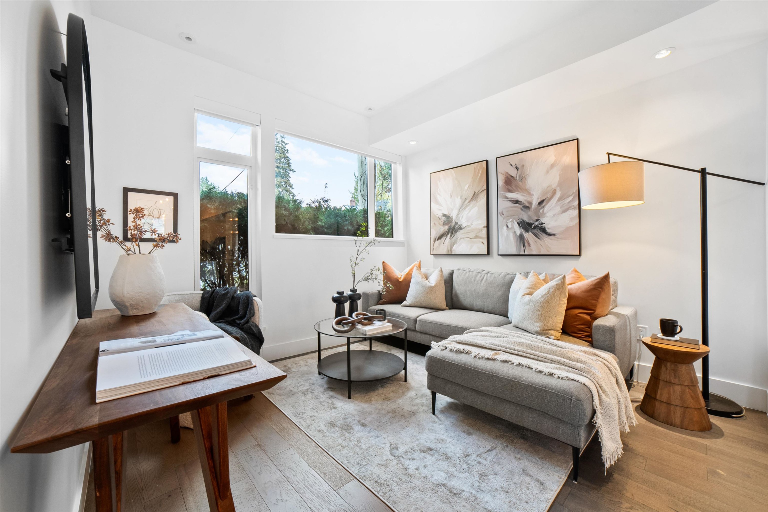 7458 Granville Street, Vancouver, BC