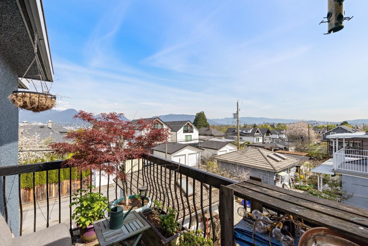 1923 Parker Street, Vancouver, BC