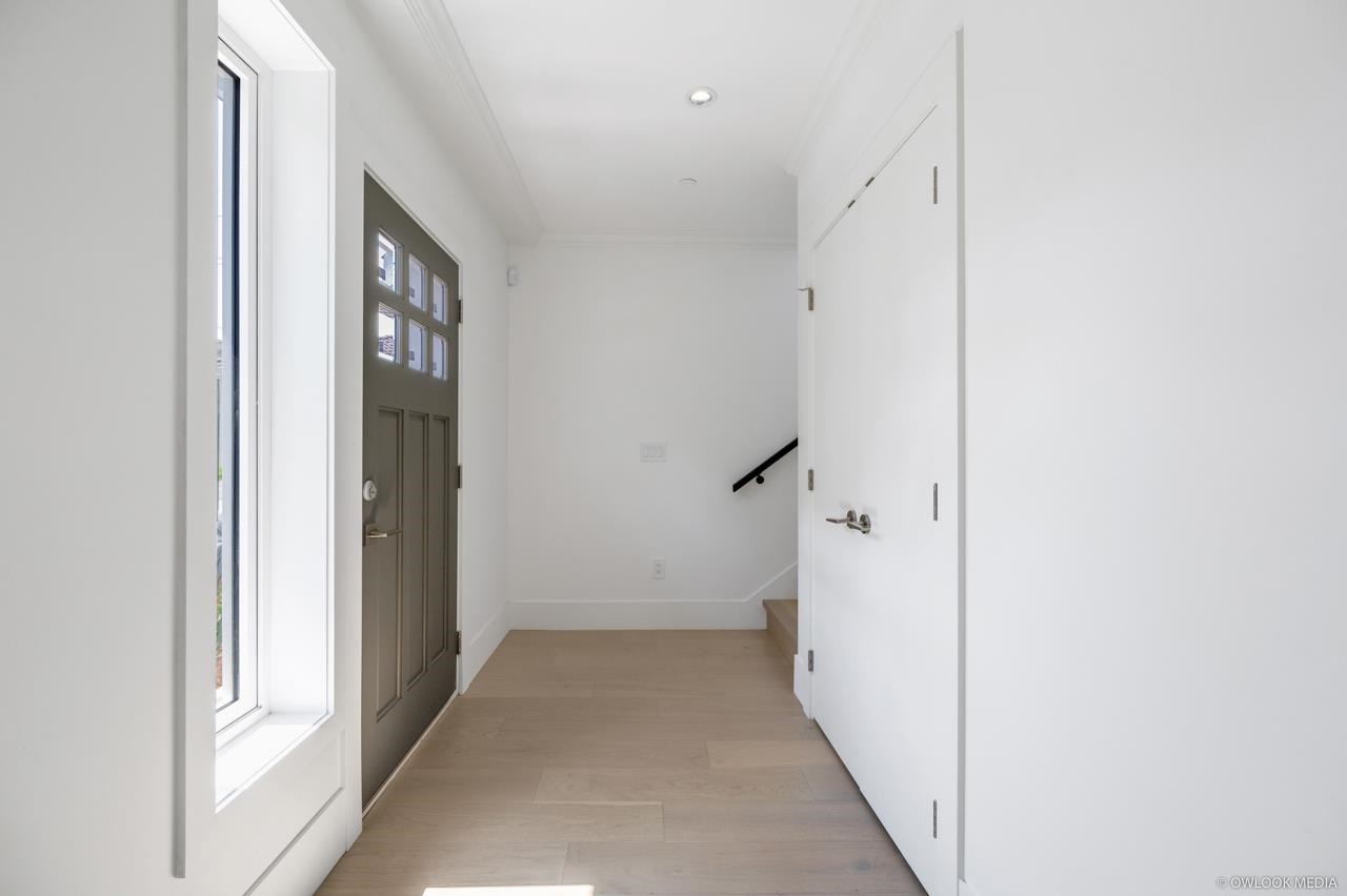 1421 27Th Avenue E, Vancouver, BC