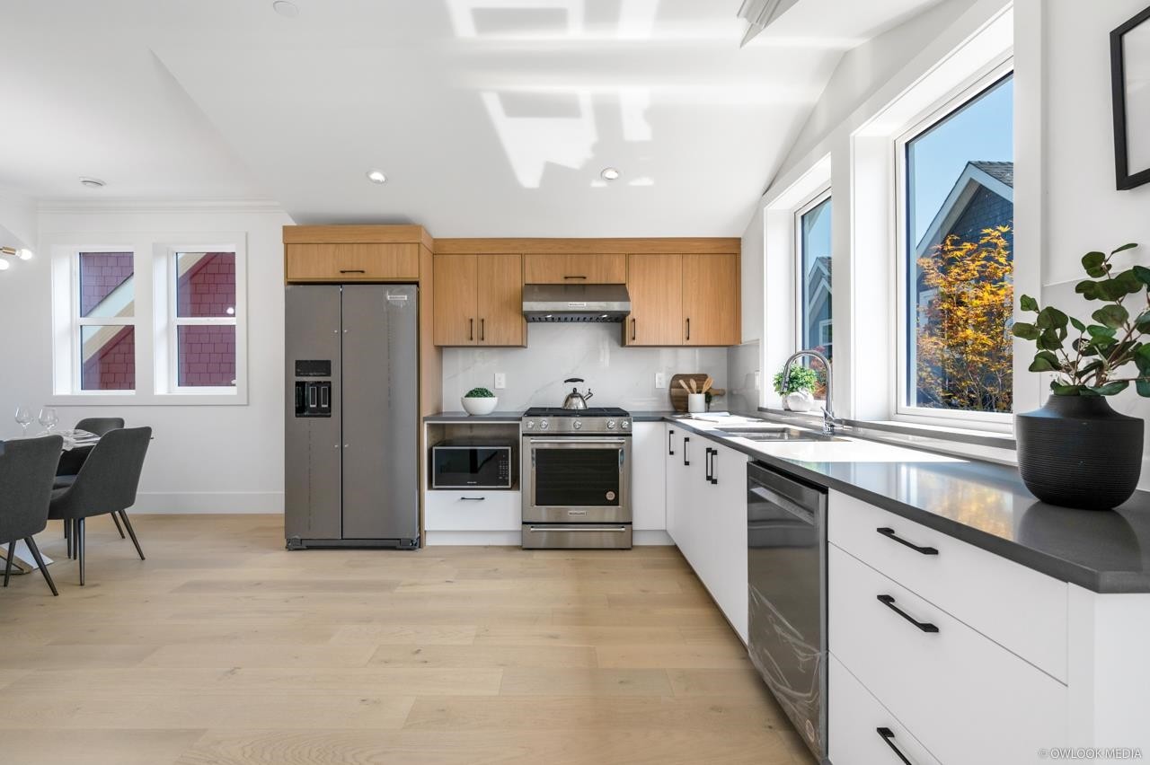 1421 27Th Avenue E, Vancouver, BC