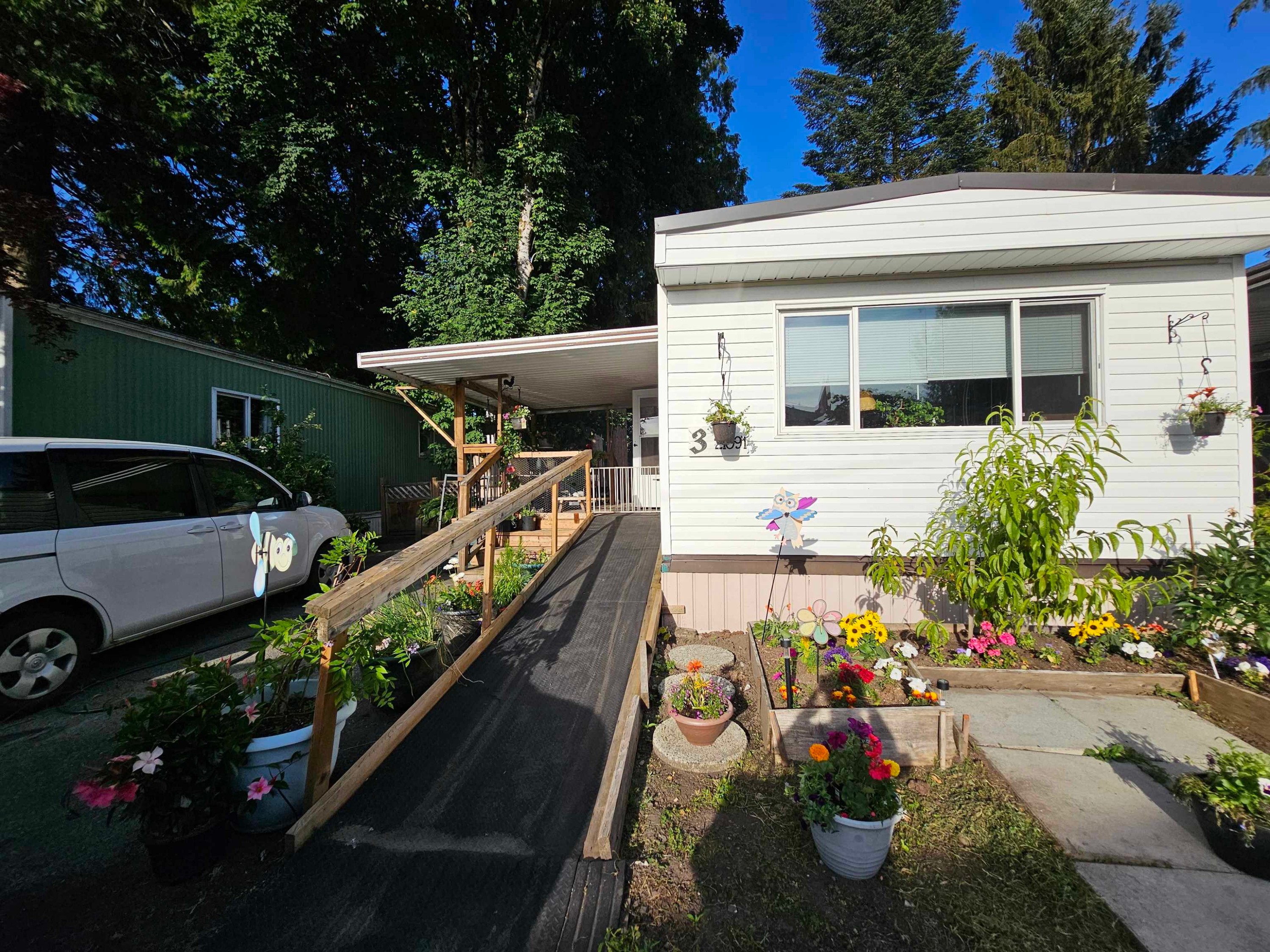 3-21091 Lougheed Highway, Maple Ridge, BC