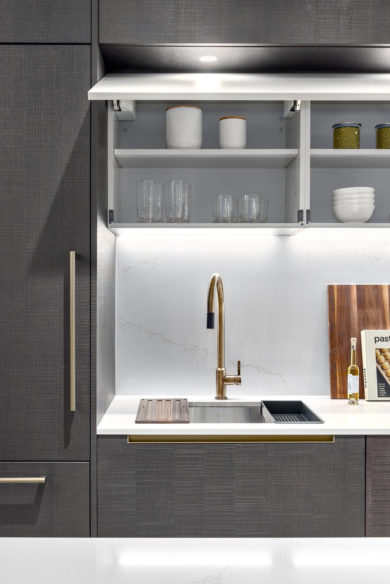 606-2323 Fir Street, Vancouver, BC