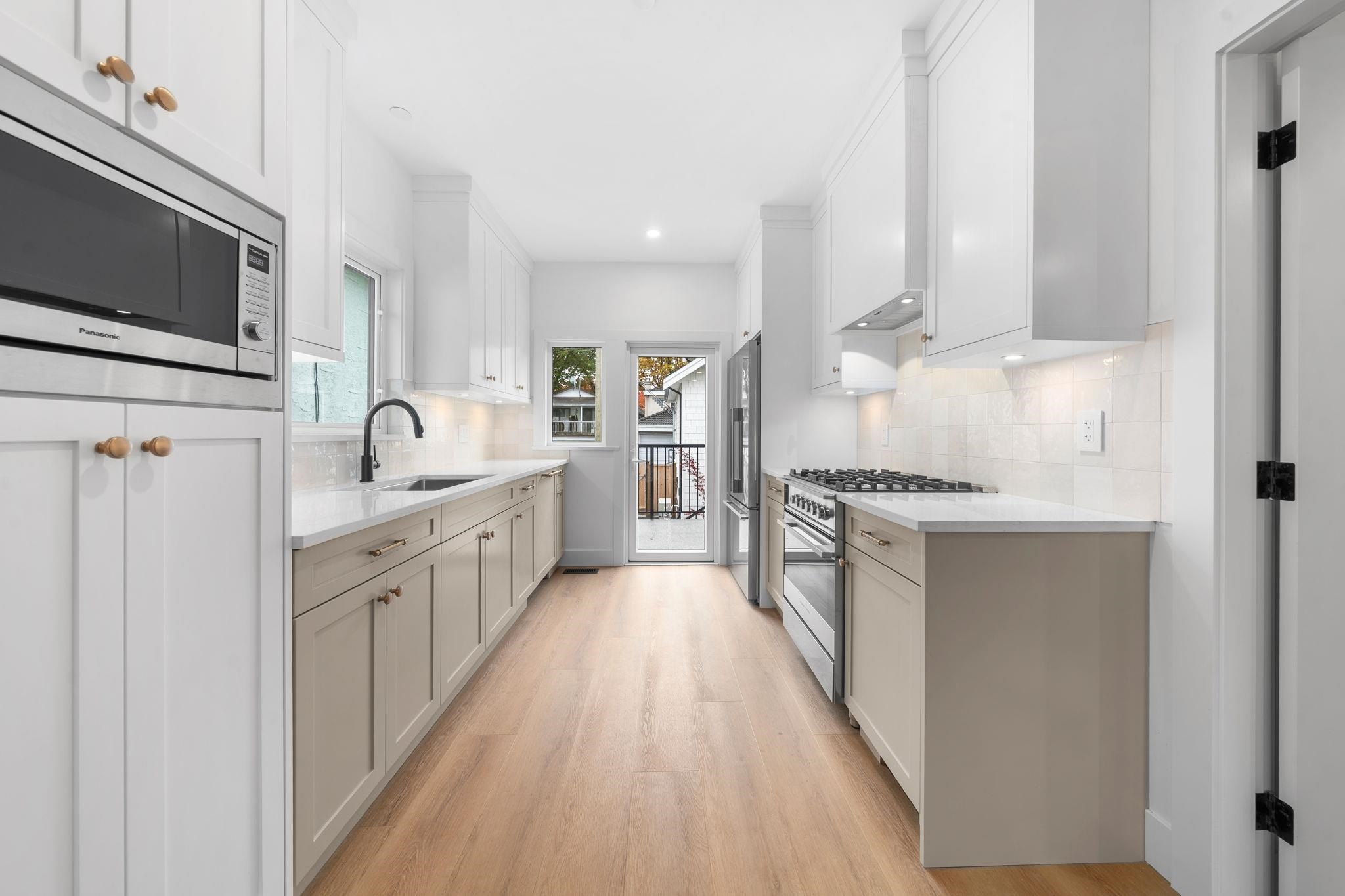 2530 Mcgill Street, Vancouver, BC