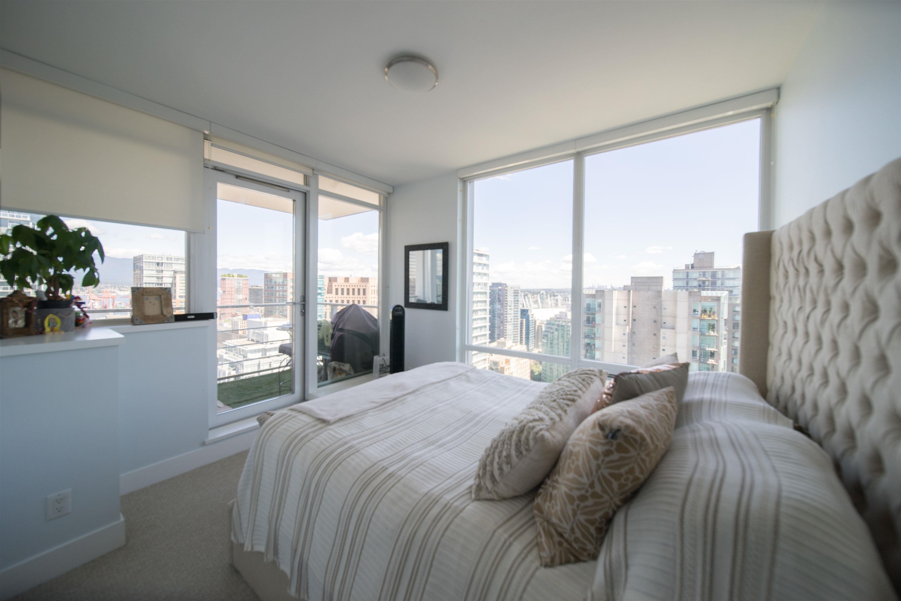 2802-535 Smithe Street, Vancouver, BC