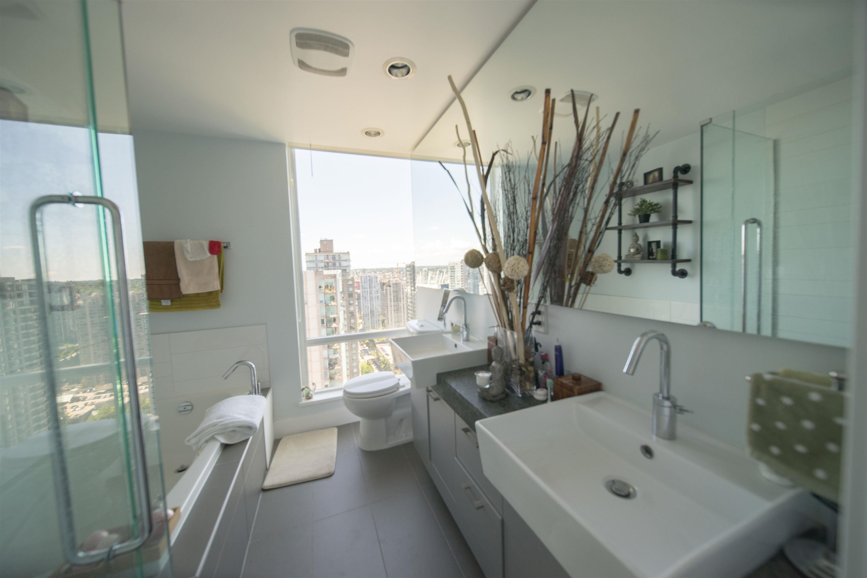 2802-535 Smithe Street, Vancouver, BC