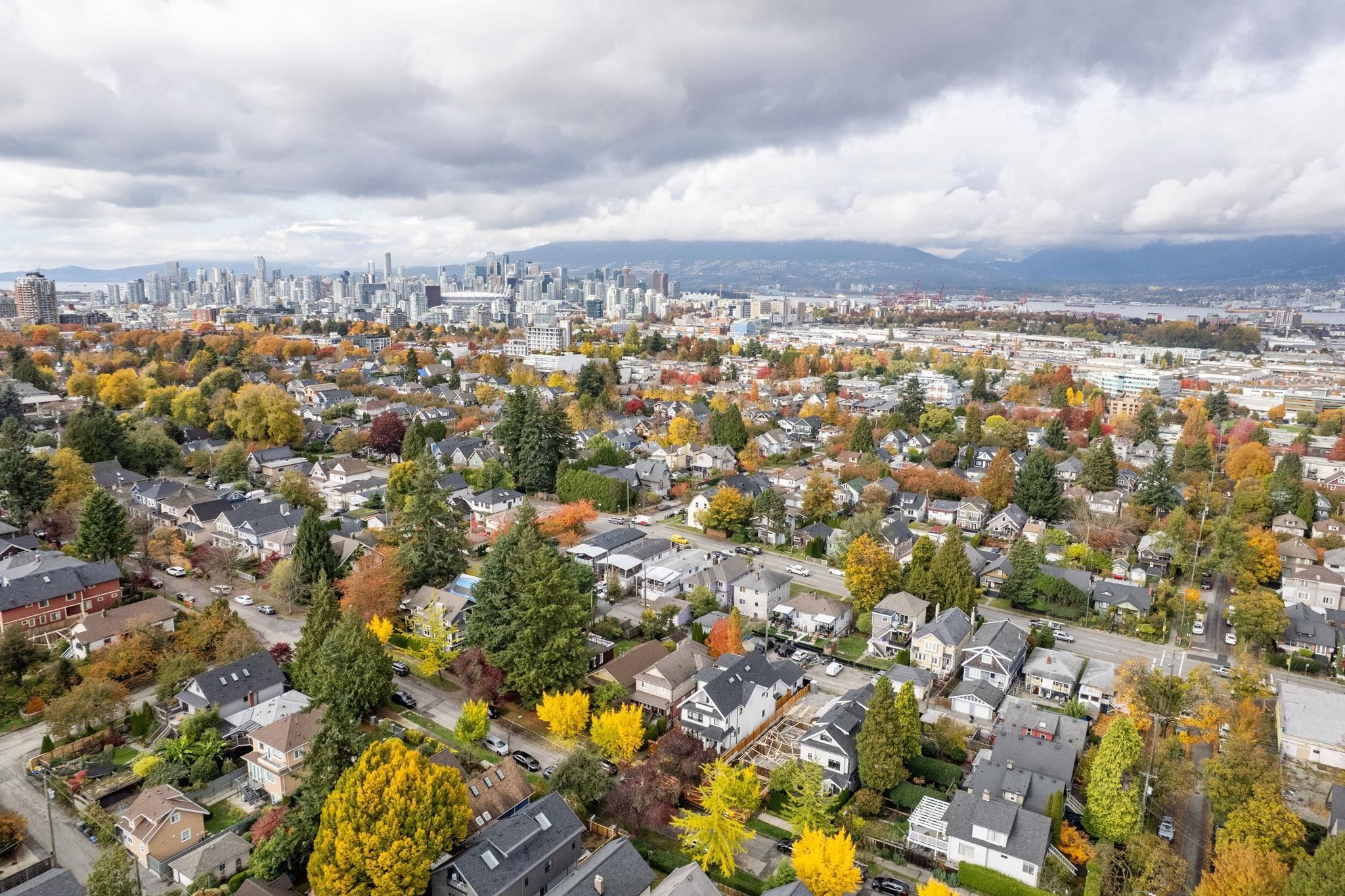 764 14Th Avenue E, Vancouver, BC