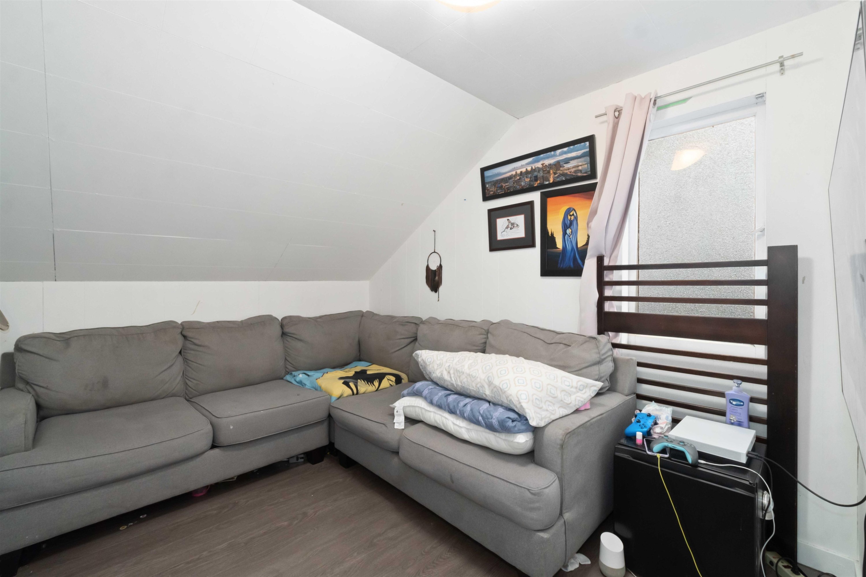 5735 Earles Street, Vancouver, BC