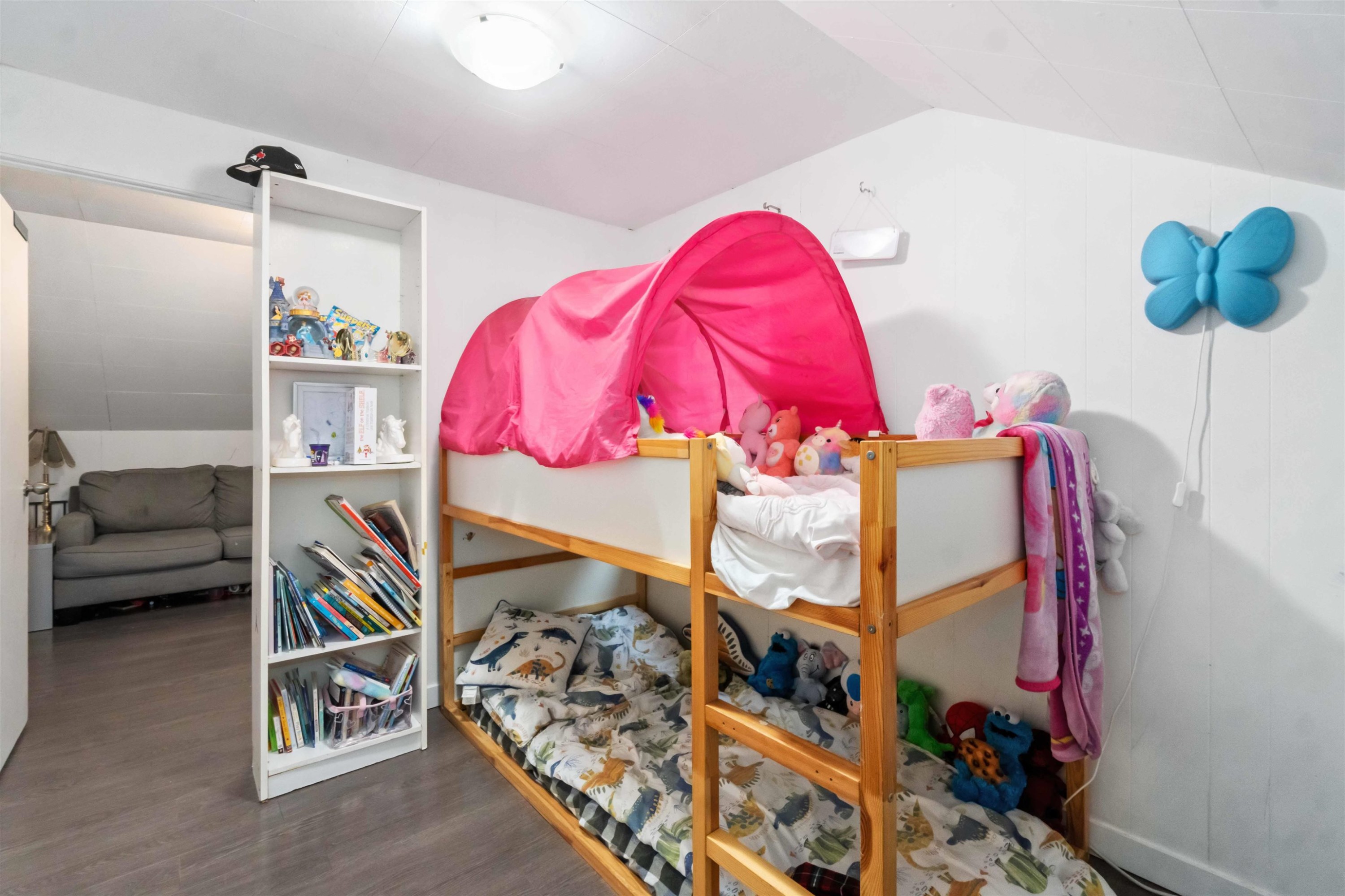 5735 Earles Street, Vancouver, BC