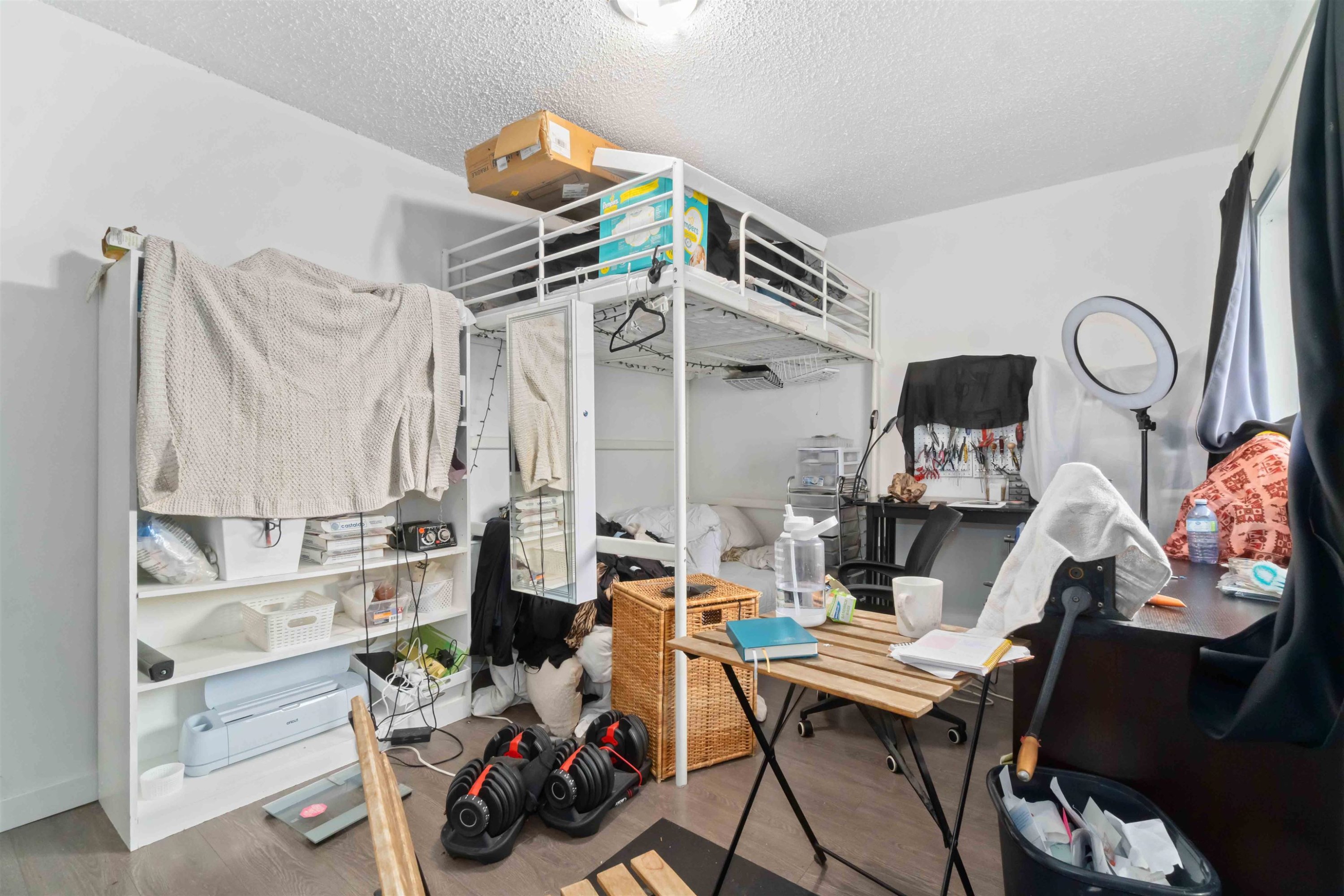 5735 Earles Street, Vancouver, BC