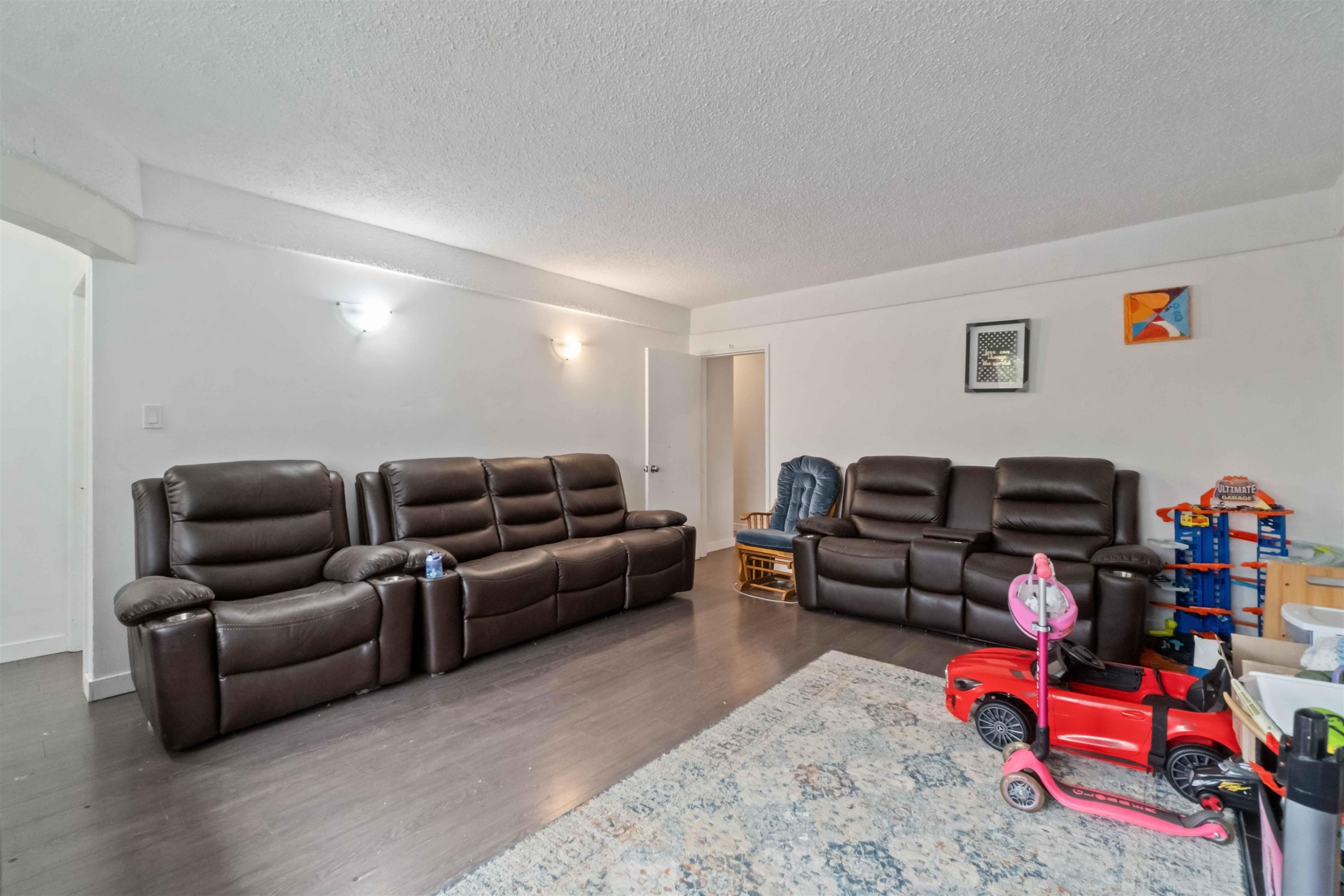 5735 Earles Street, Vancouver, BC