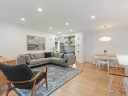 116-1890 6th Avenue W Vancouver, BC V6J 1R6