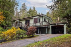 7128 Dale Road Sechelt, BC V7Z 0N2