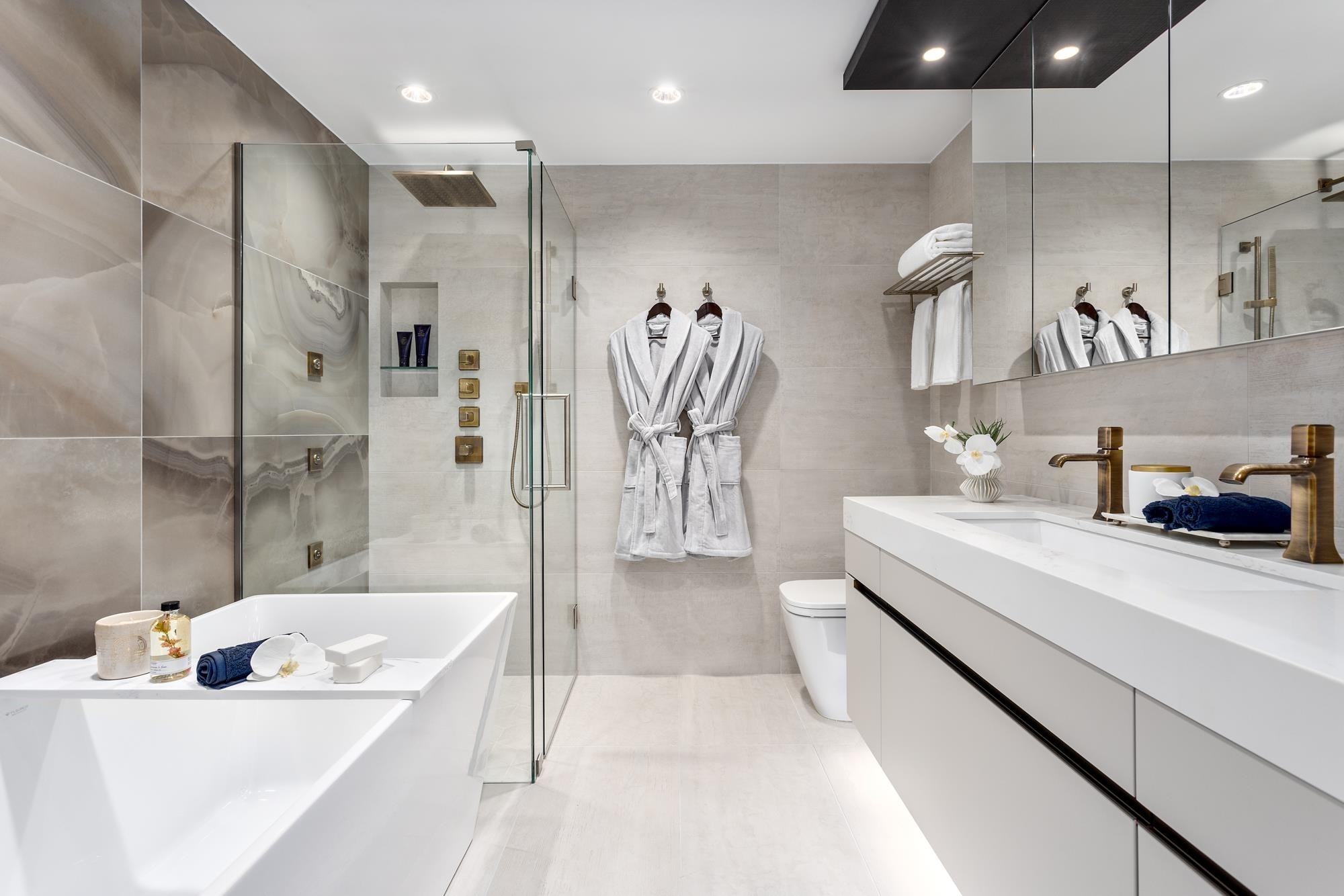 402-2323 Fir Street, Vancouver, BC