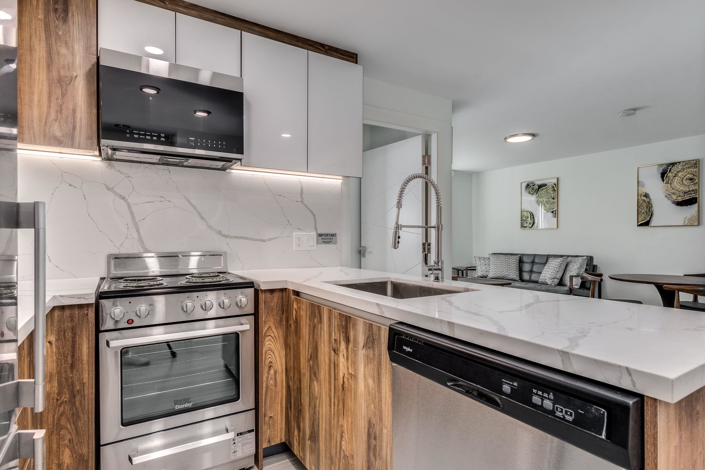 106-1168 Pendrell Street, Vancouver, BC