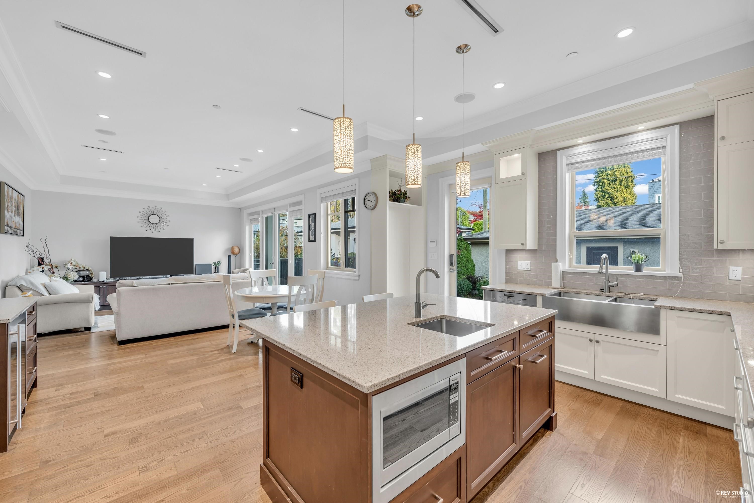 7458 Maple Street, Vancouver, BC