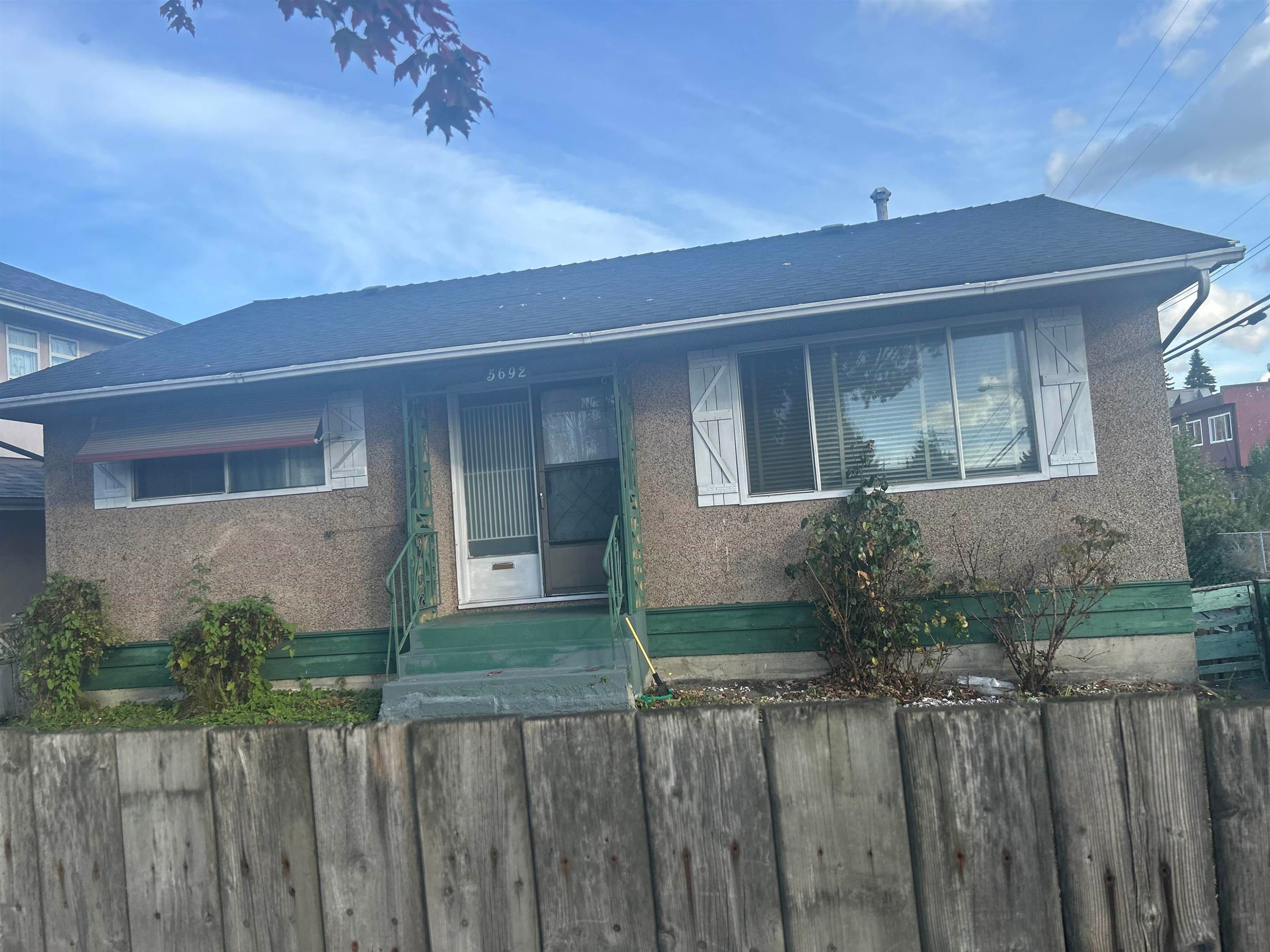 5692 Knight Street, Vancouver, BC
