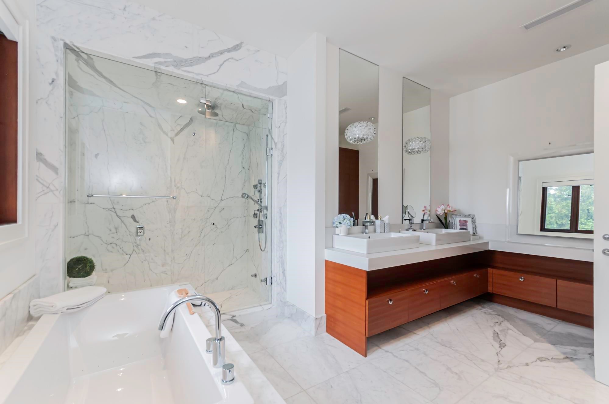 3875 36Th Avenue W, Vancouver, BC