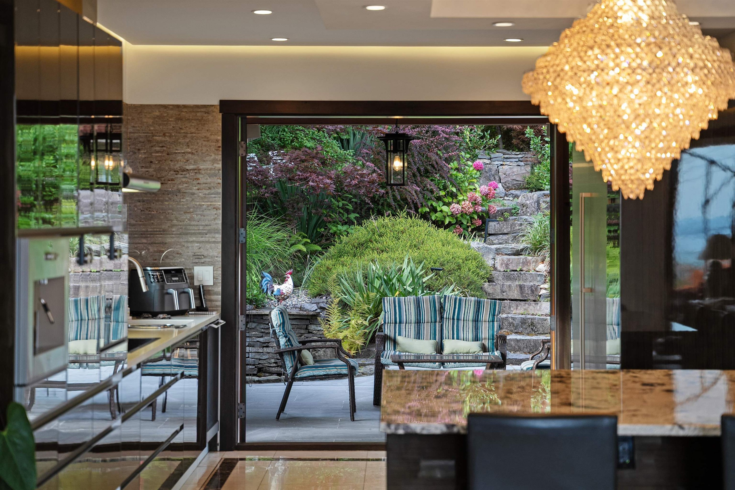 2643 Nelson Avenue, West Vancouver, BC