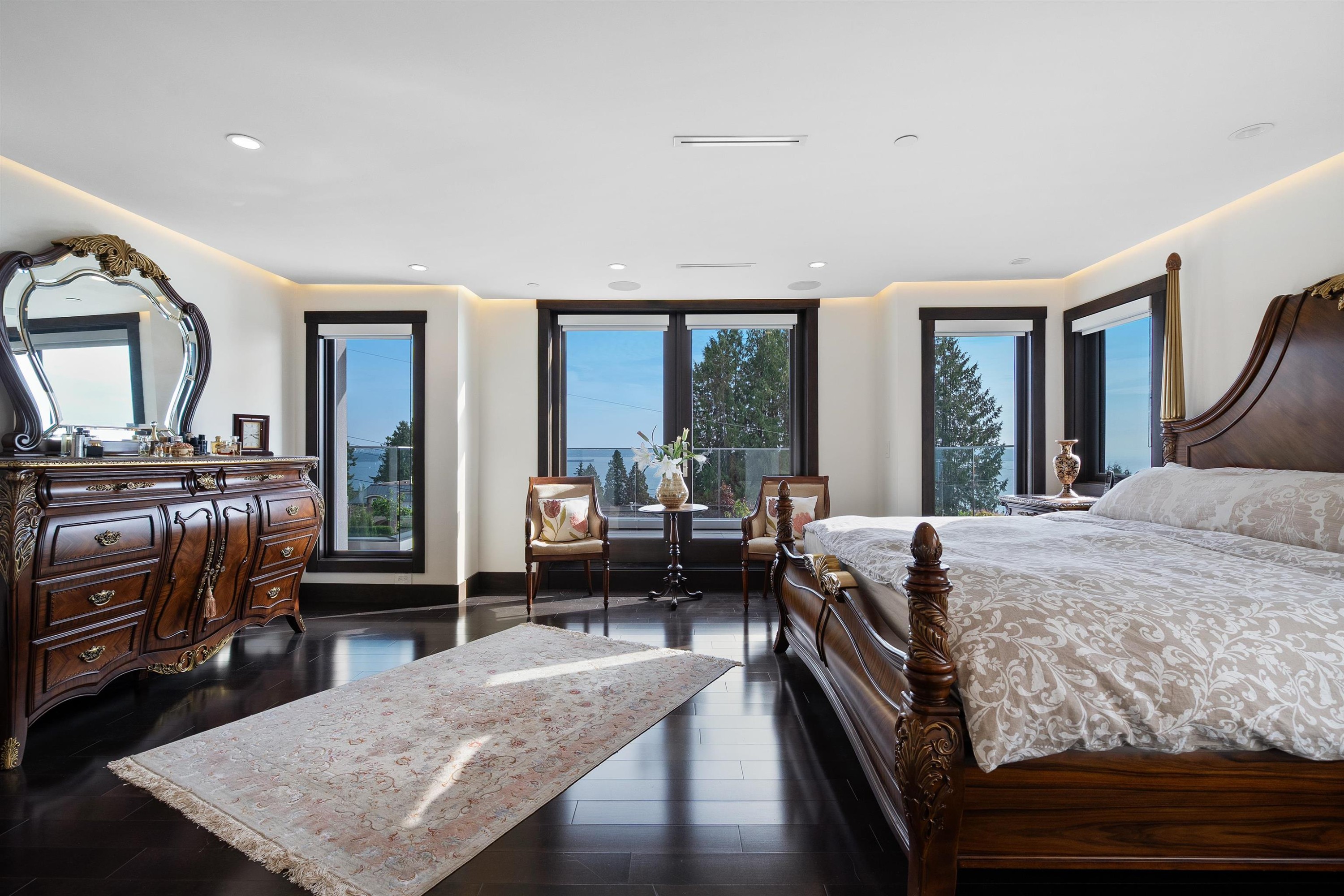 2643 Nelson Avenue, West Vancouver, BC