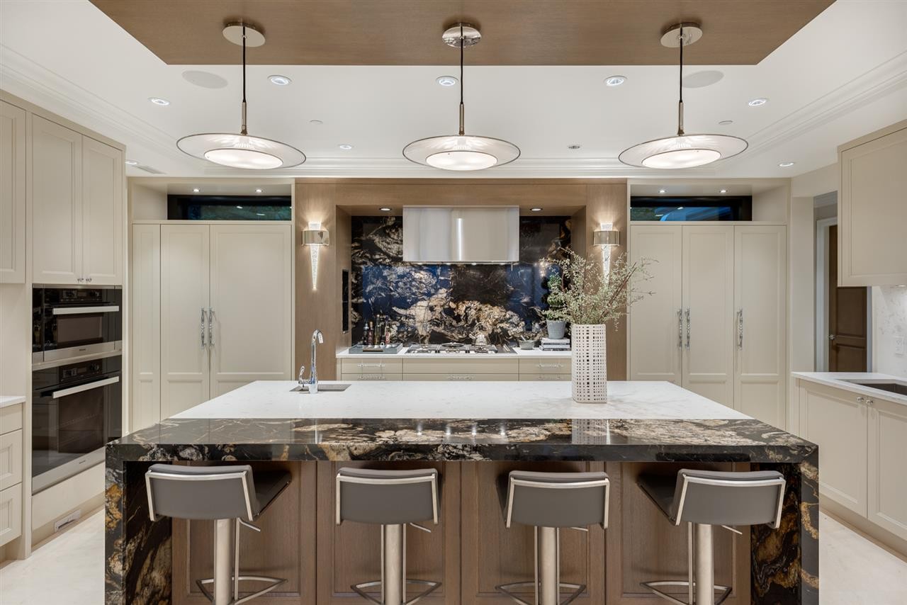 1525 Vinson Creek Road, West Vancouver, BC