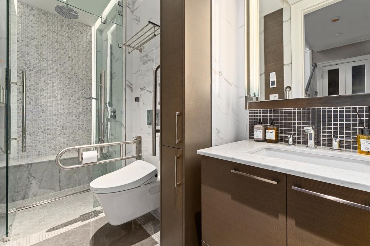 3138 42Nd Avenue W, Vancouver, BC