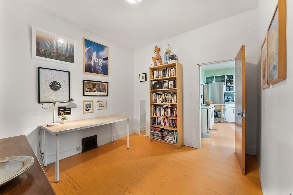 4225 John Street, Vancouver, BC