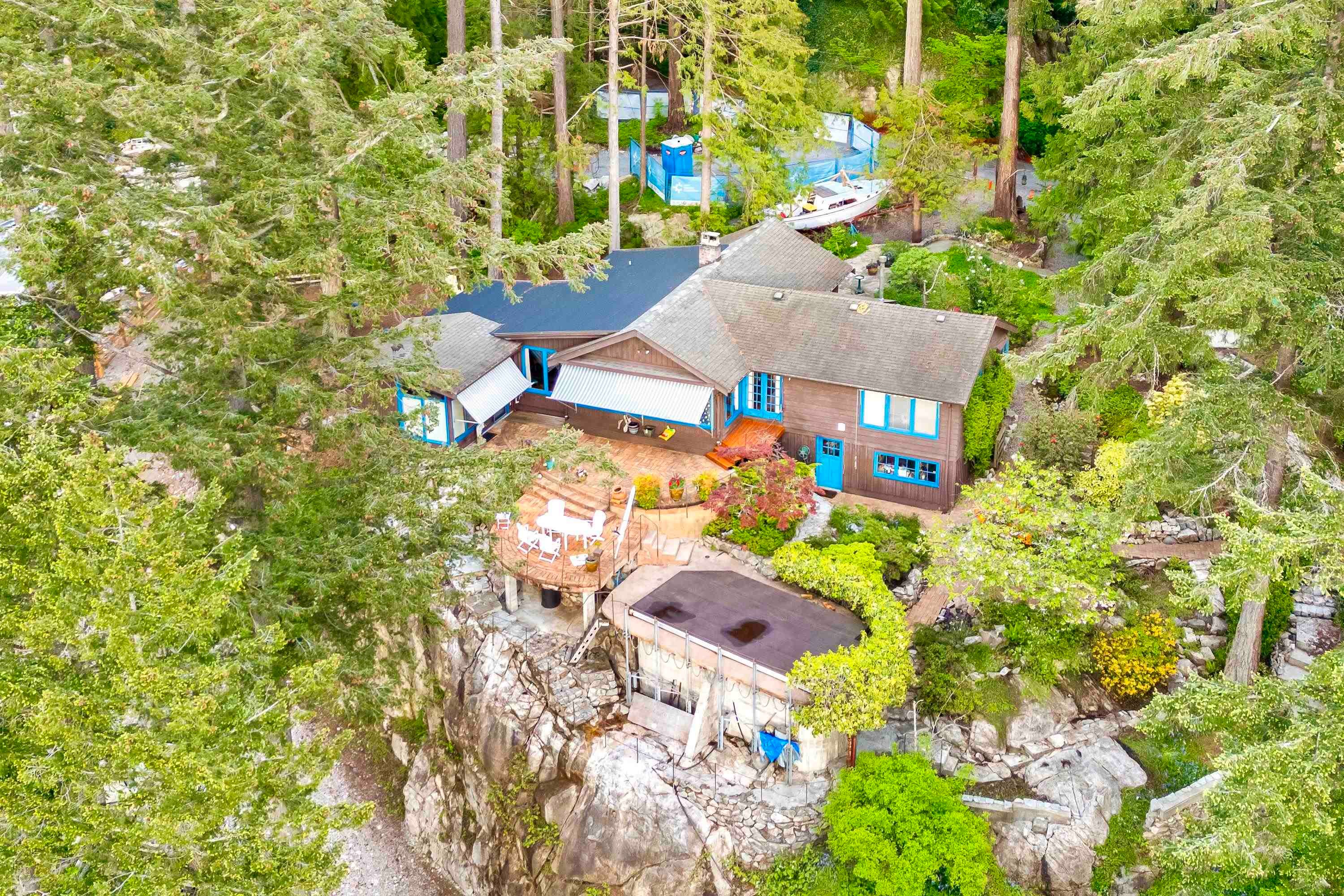 5056 The Byway, West Vancouver, BC