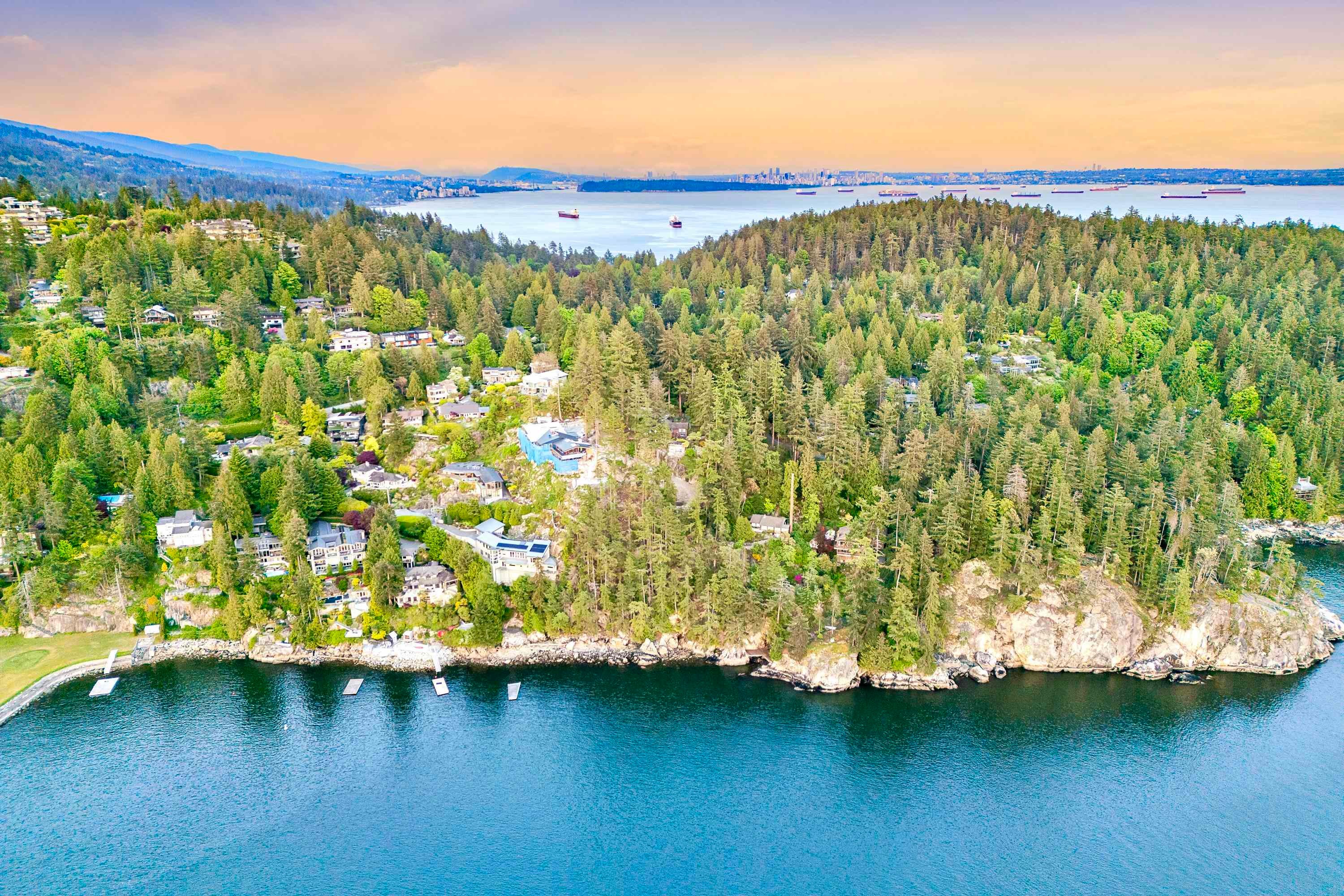 5056 The Byway, West Vancouver, BC