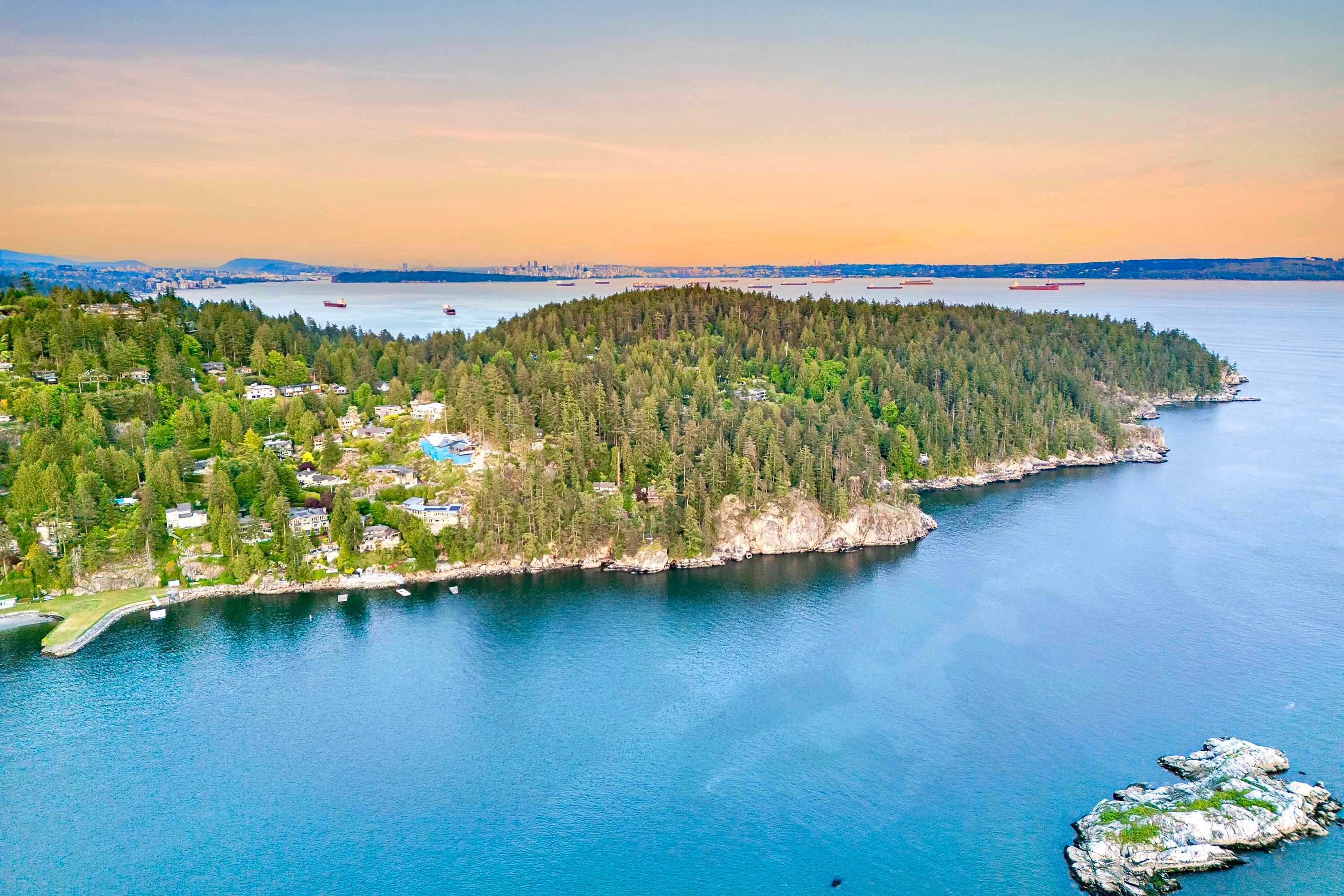 5056 The Byway, West Vancouver, BC