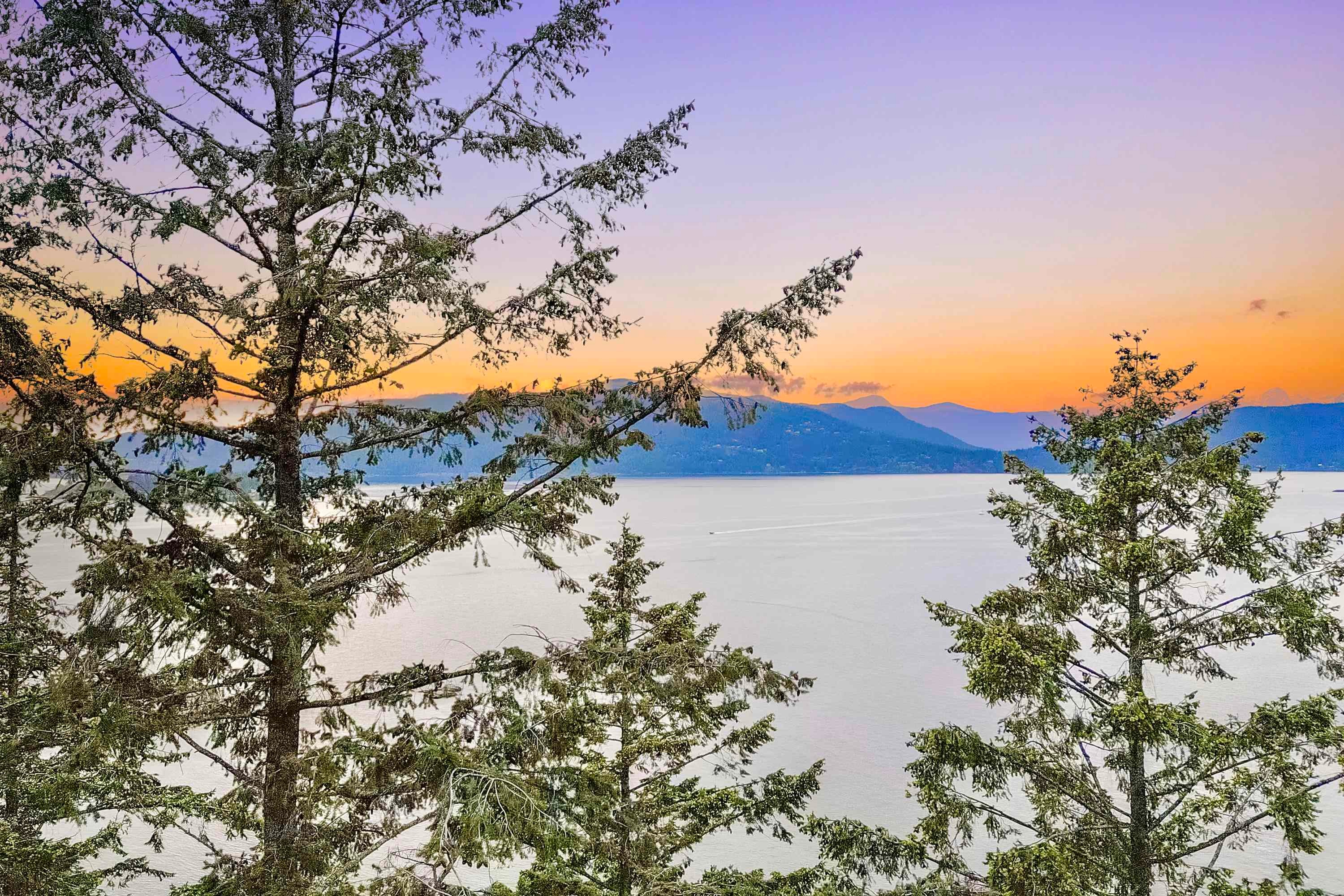 5056 The Byway, West Vancouver, BC