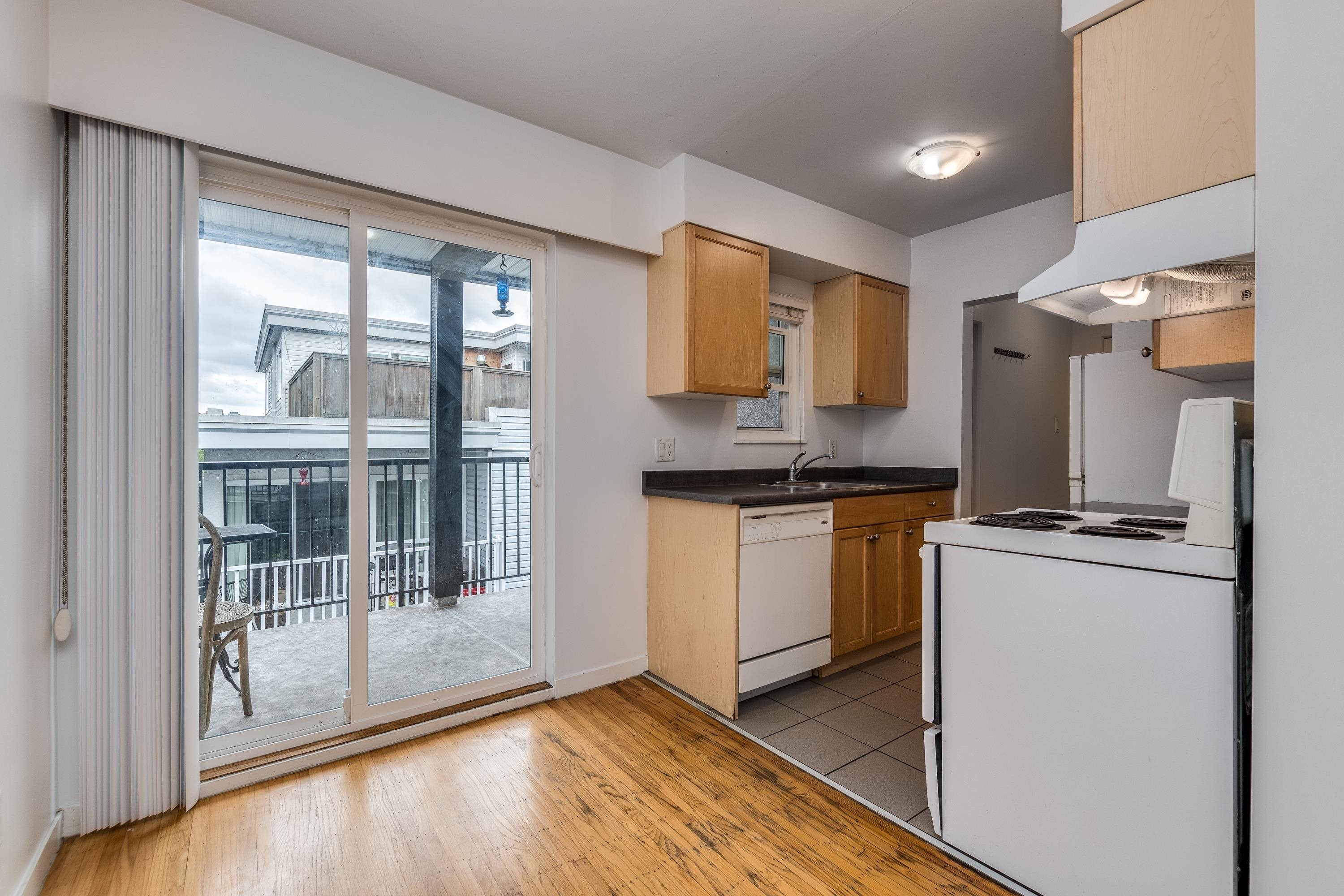 203-1985 W 8Th Avenue, Vancouver, BC