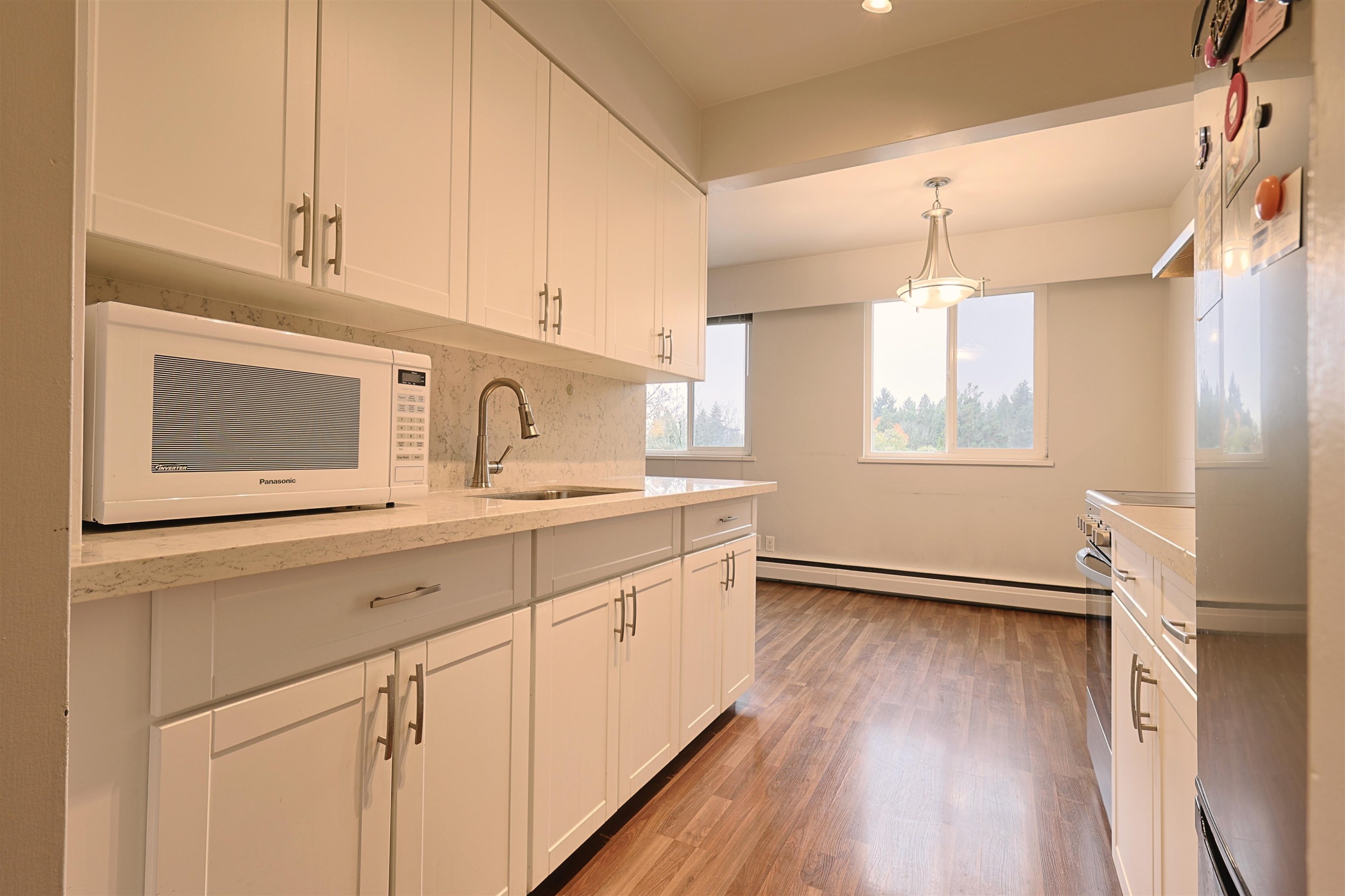 502-1750 Esquimalt Avenue, West Vancouver, BC