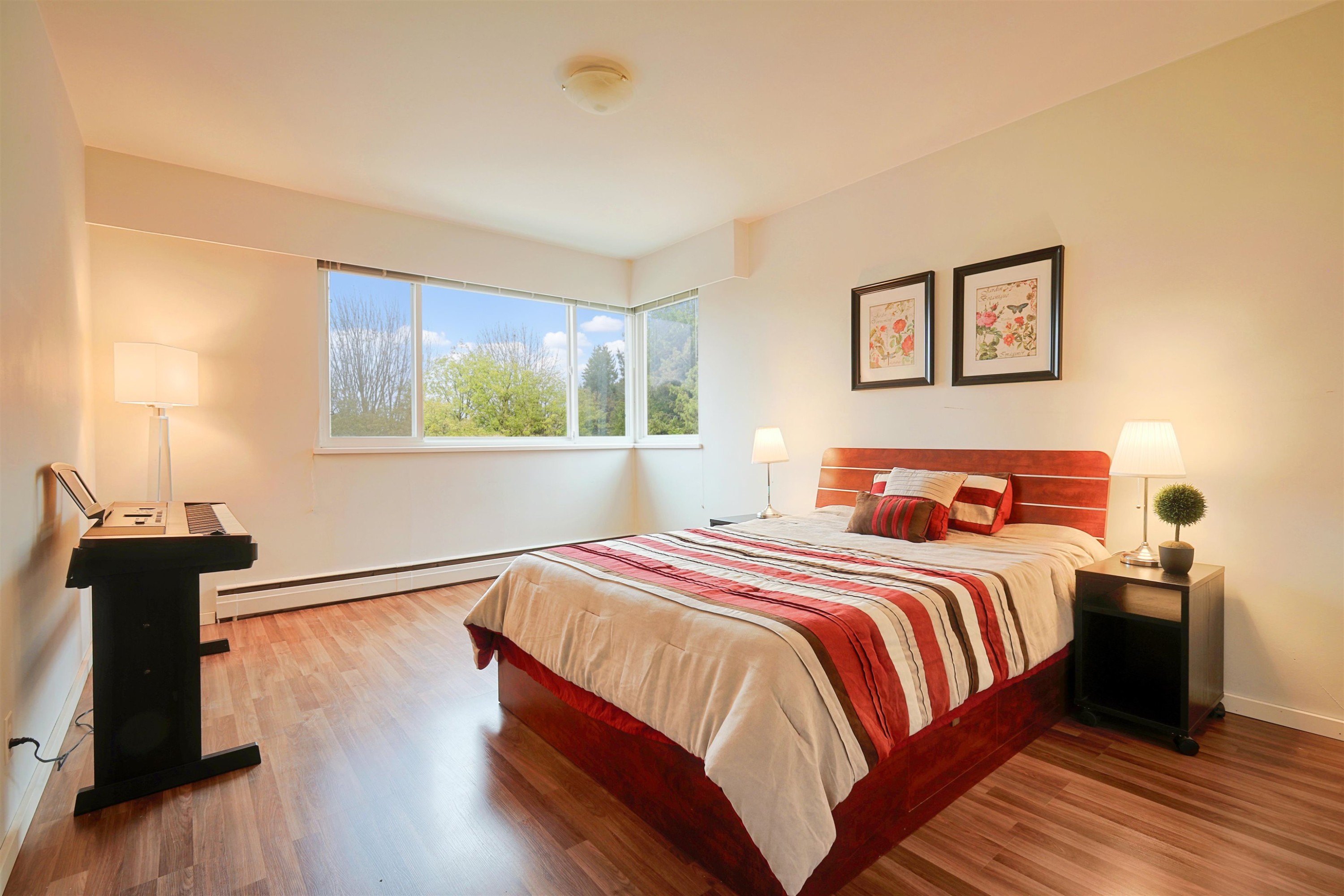 502-1750 Esquimalt Avenue, West Vancouver, BC