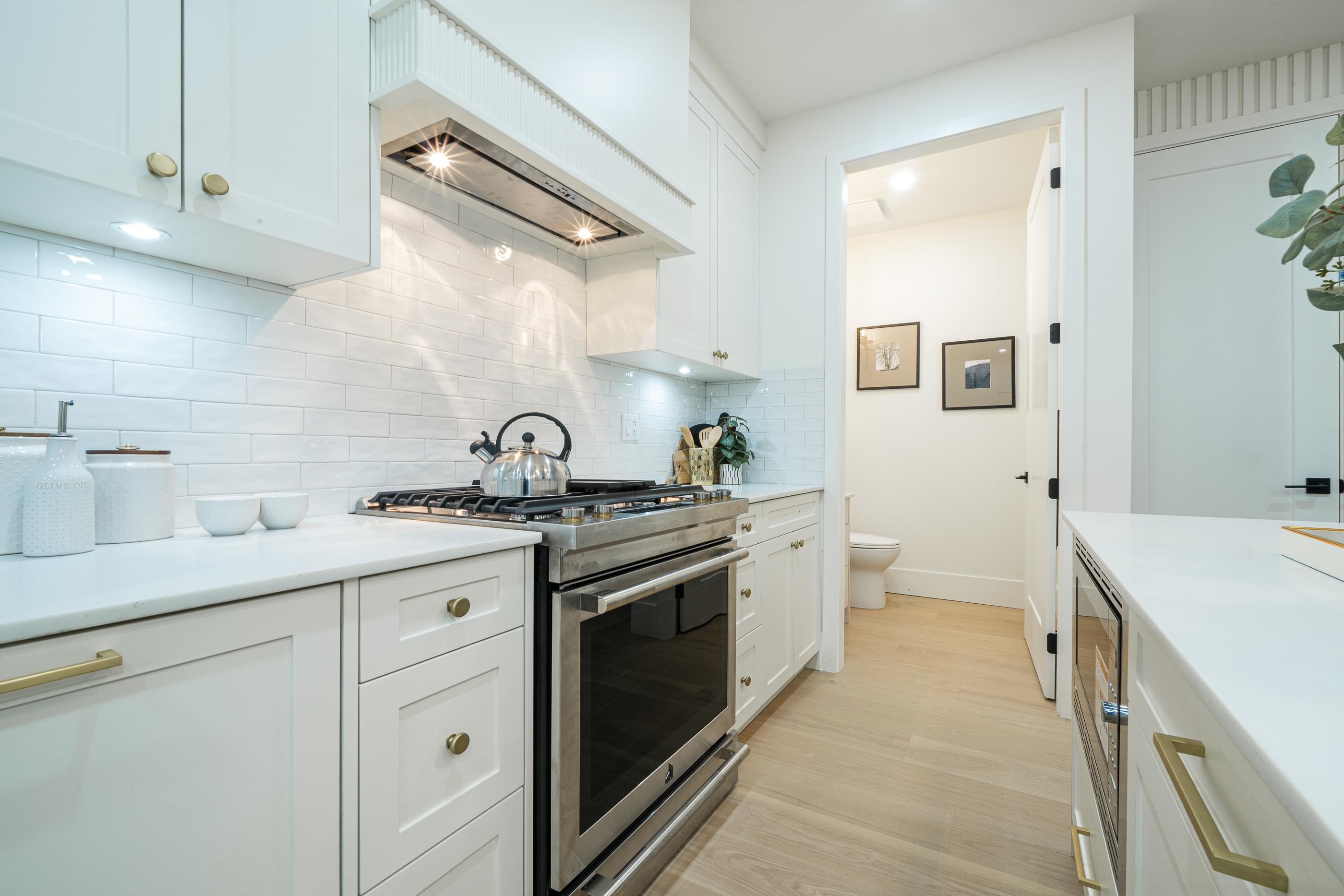 3460 Welwyn Street, Vancouver, BC